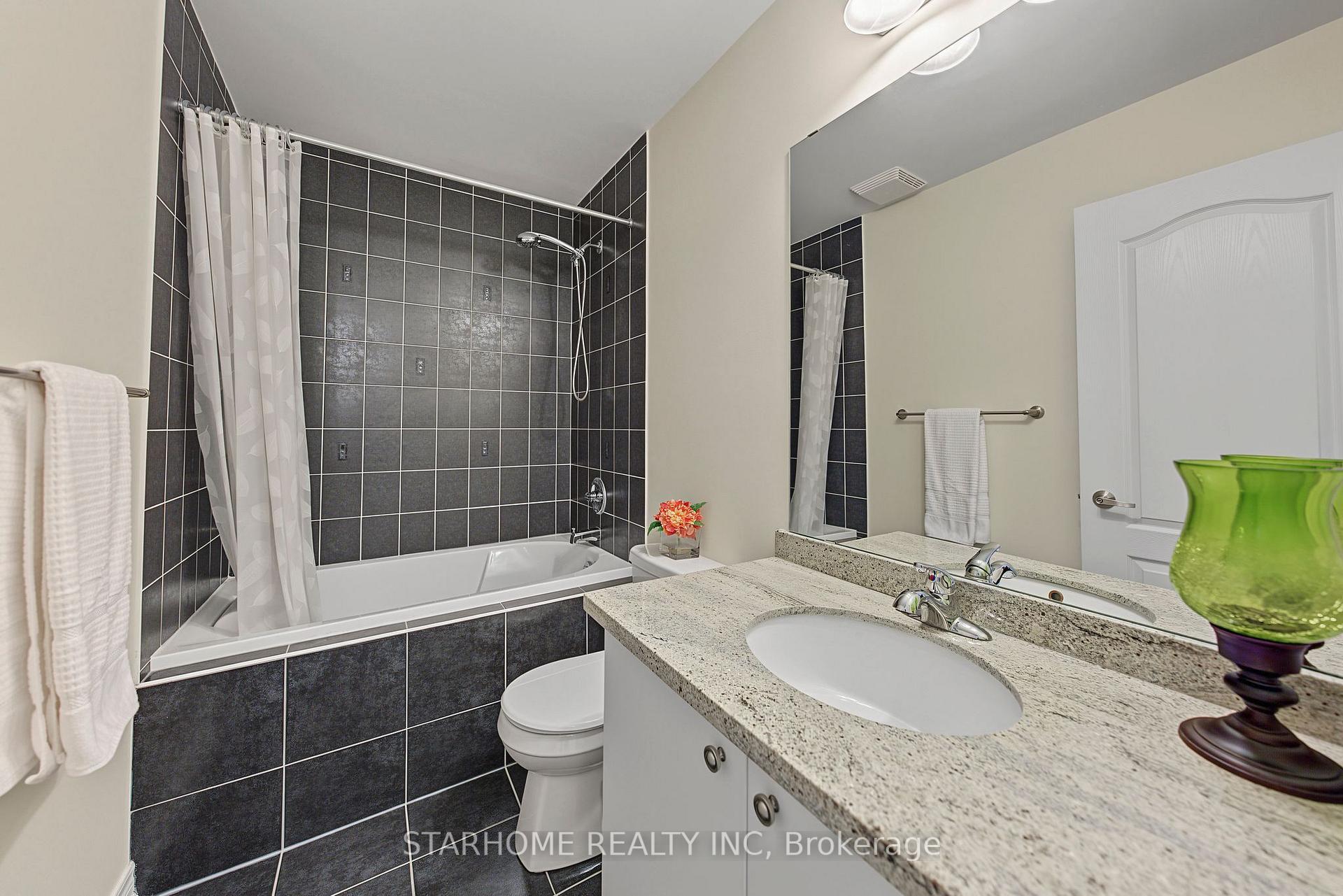 Photo 30 of 14 Valliere Drive, Markham, Berczy — HOMEH