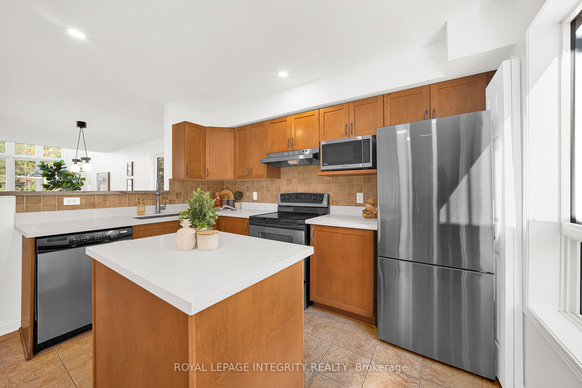 Photo 22 of Unit 20, 376 Wiffen Private, Ottawa, Westcliffe Estates — HOMEH