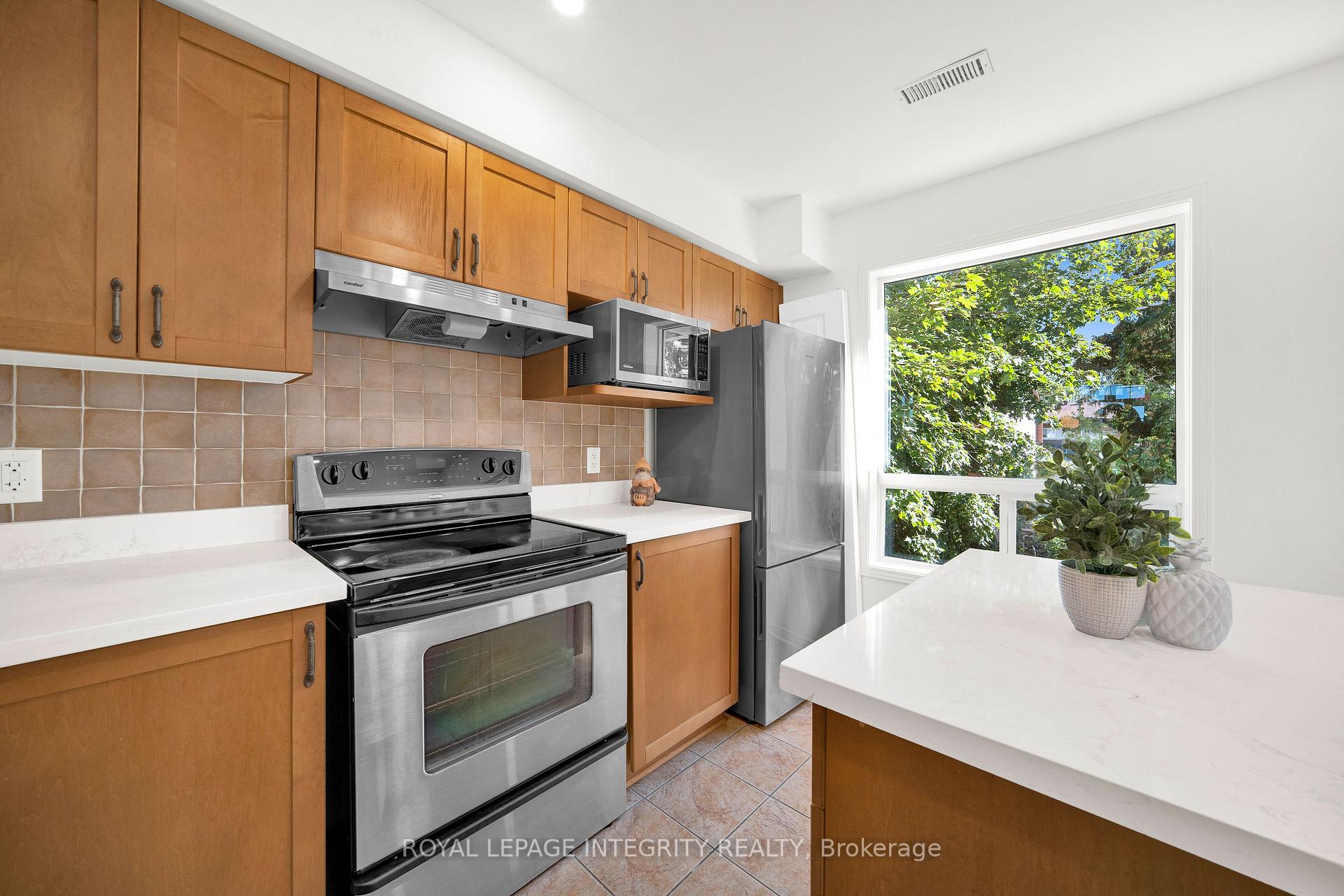 Photo 24 of Unit 20, 376 Wiffen Private, Ottawa, Westcliffe Estates — HOMEH