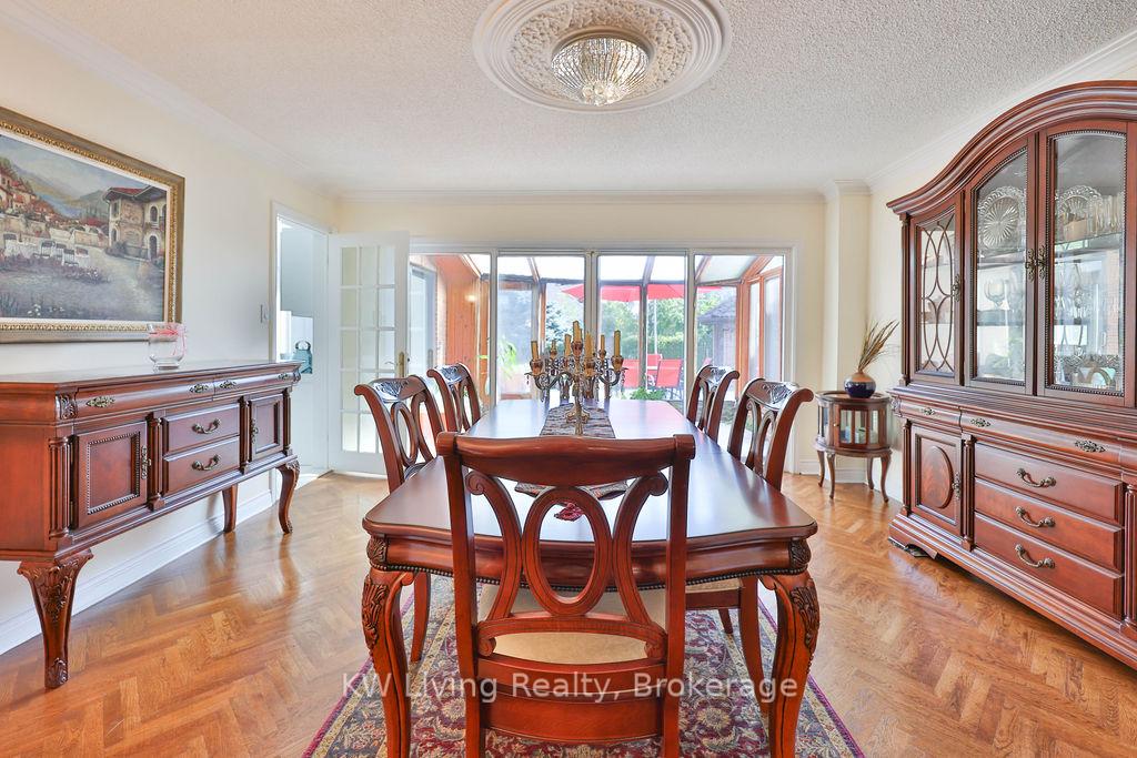 Photo 11 of 1070 Geran Crescent, Mississauga, Sheridan — HOMEH
