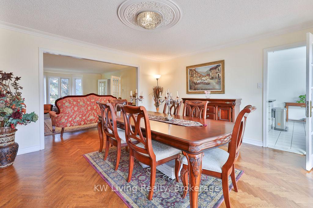 Photo 12 of 1070 Geran Crescent, Mississauga, Sheridan — HOMEH