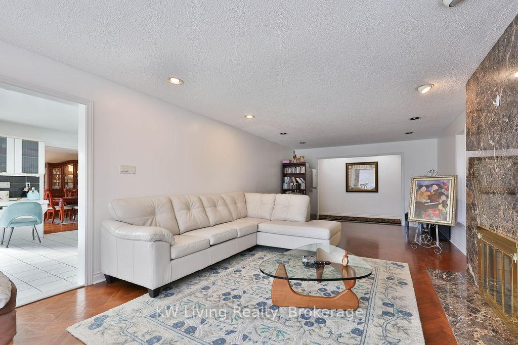 Photo 19 of 1070 Geran Crescent, Mississauga, Sheridan — HOMEH