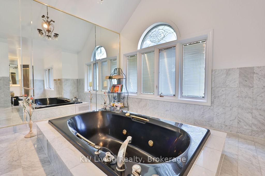 Photo 23 of 1070 Geran Crescent, Mississauga, Sheridan — HOMEH