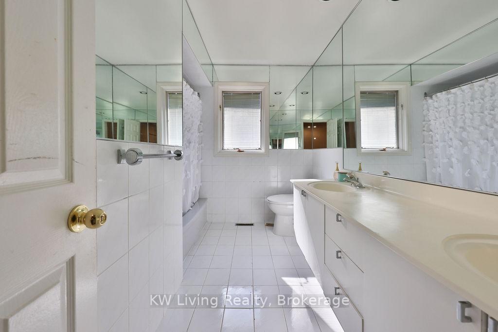 Photo 26 of 1070 Geran Crescent, Mississauga, Sheridan — HOMEH