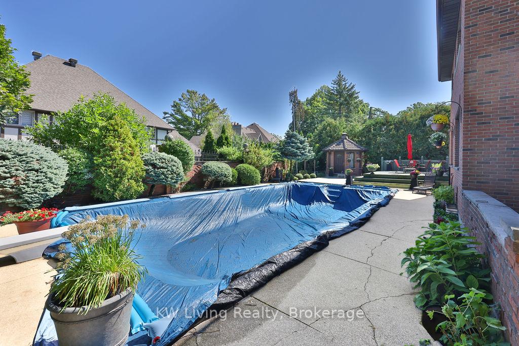 Photo 37 of 1070 Geran Crescent, Mississauga, Sheridan — HOMEH