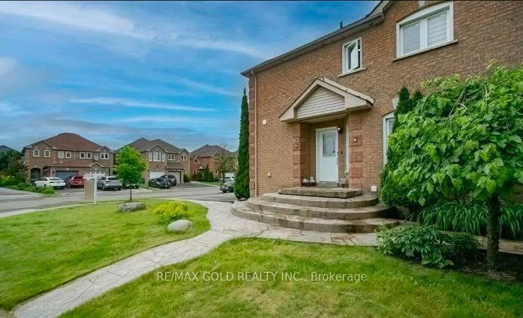 Photo 6 of 95 Lent Crescent, Brampton, Fletcher's West — HOMEH