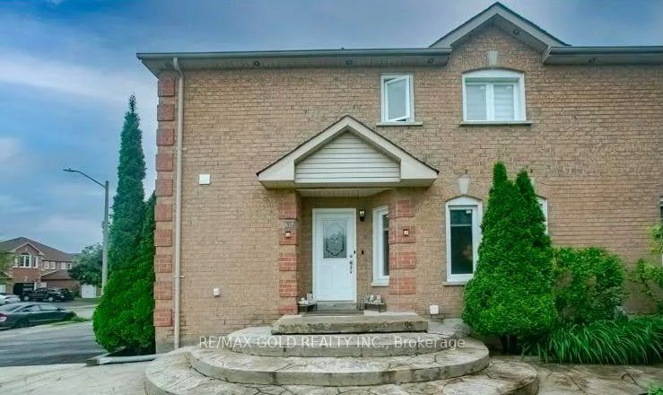 Photo 8 of 95 Lent Crescent, Brampton, Fletcher's West — HOMEH