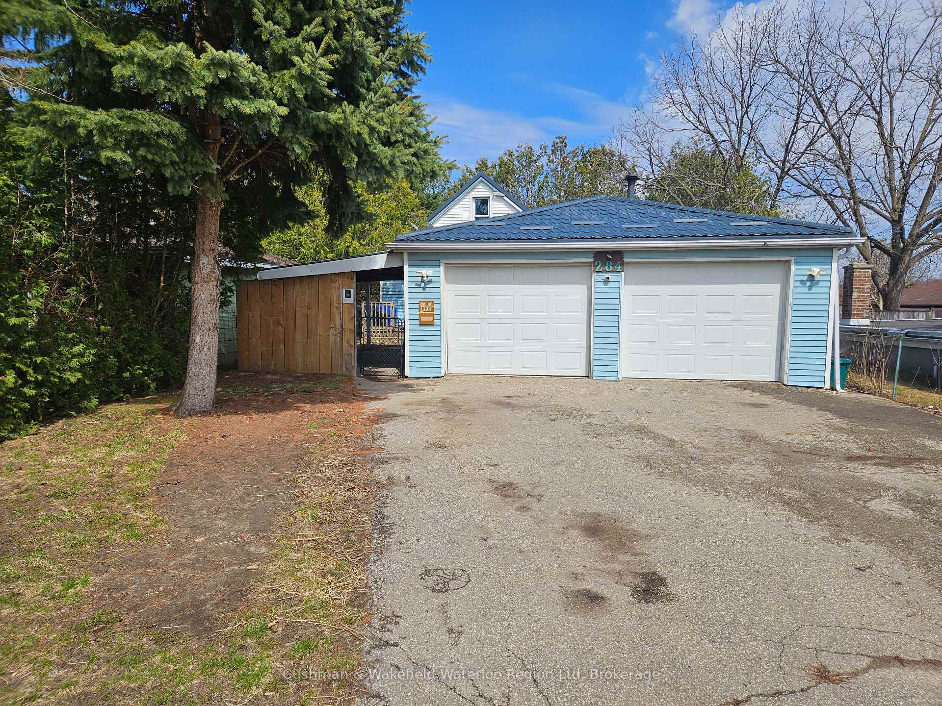 Photo 2 of 284 Lawrence Avenue, Kitchener, Cherry Hill — HOMEH