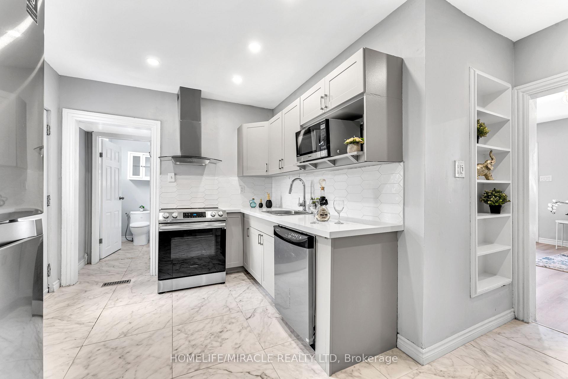 Photo 4 of 101 Emerald Street N, Hamilton, Landsdale — HOMEH