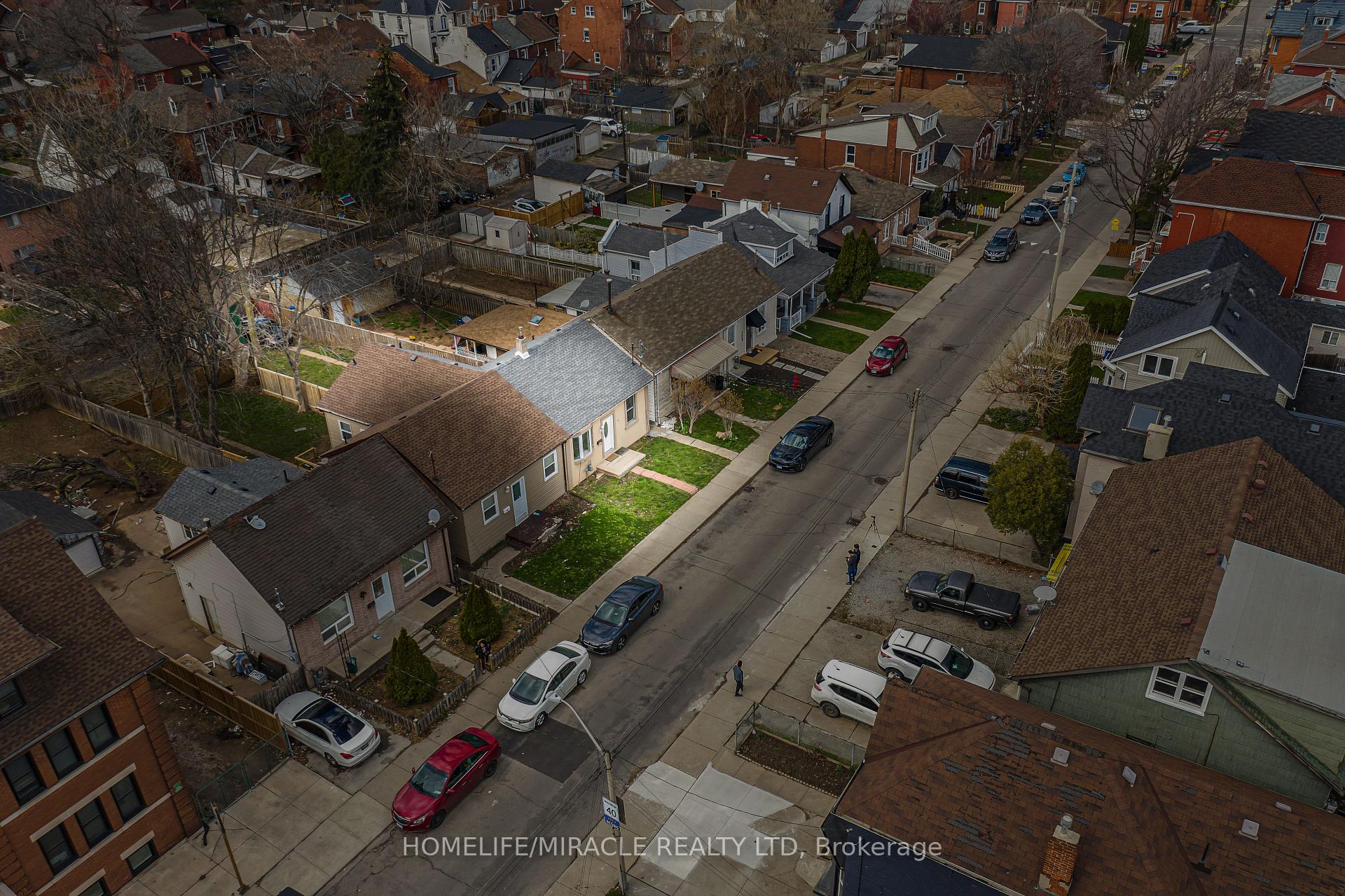 Photo 9 of 101 Emerald Street N, Hamilton, Landsdale — HOMEH
