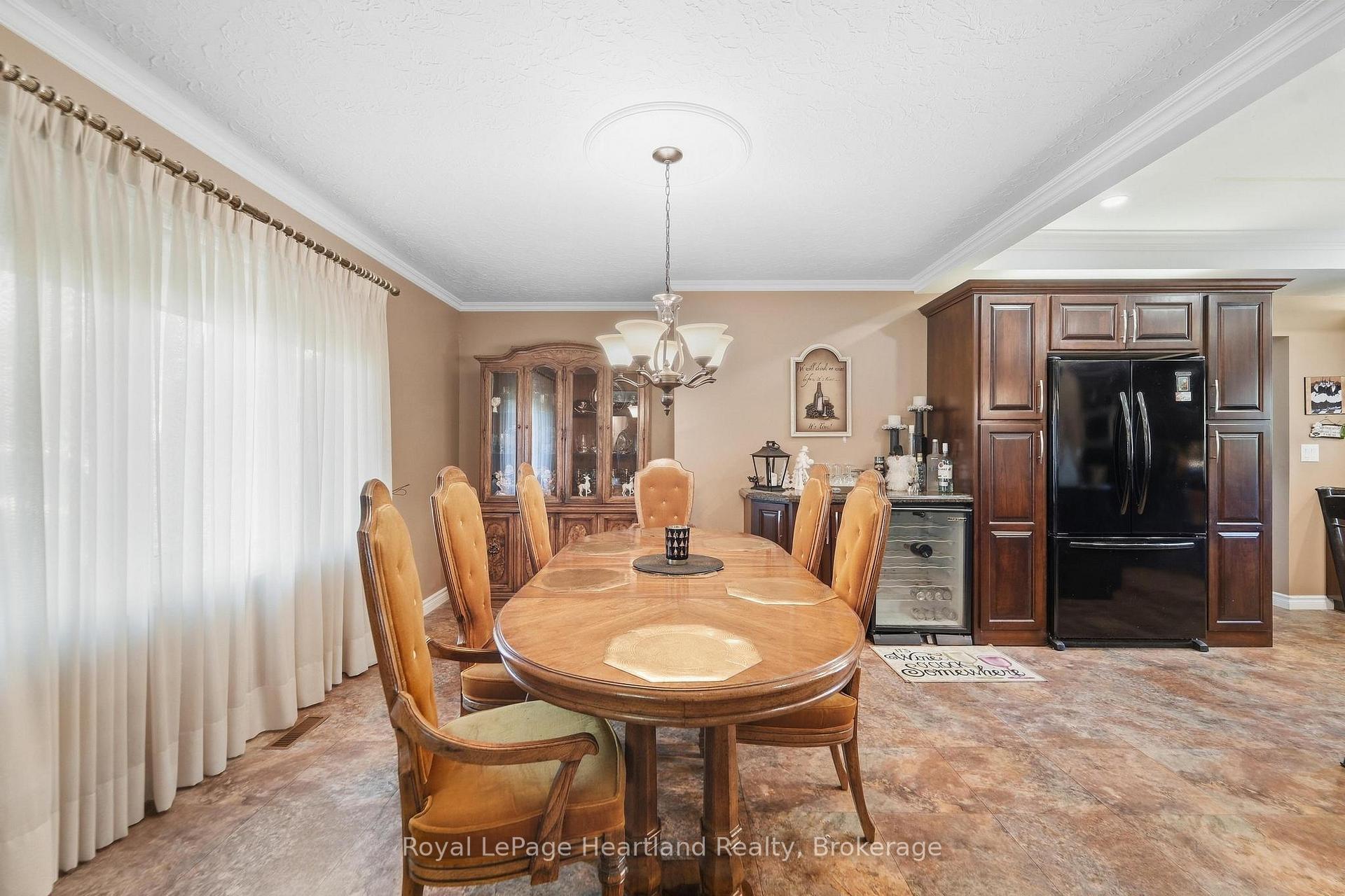 Photo 8 of 283 Albert Street, Central Huron, Clinton — HOMEH
