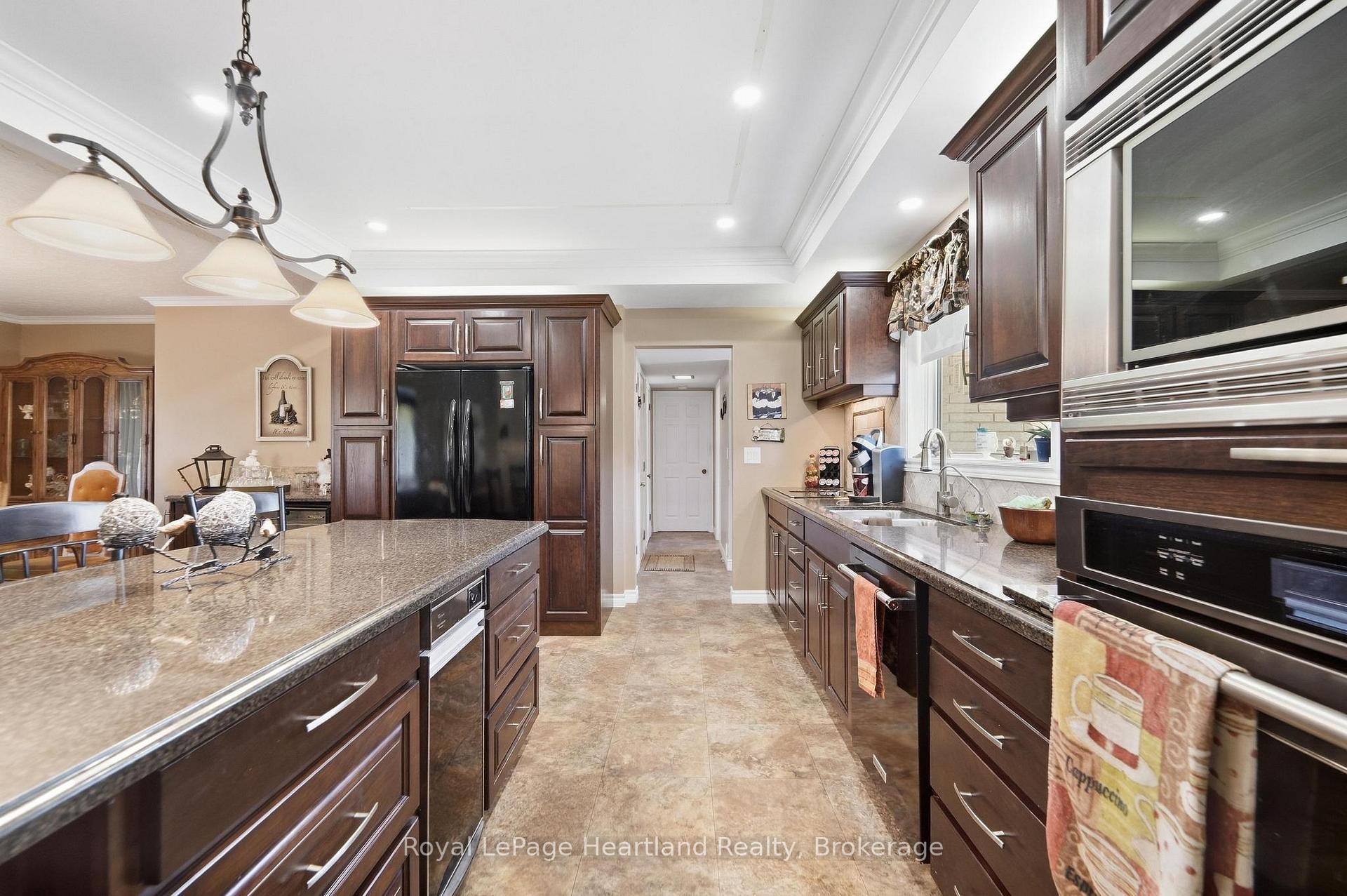 Photo 12 of 283 Albert Street, Central Huron, Clinton — HOMEH