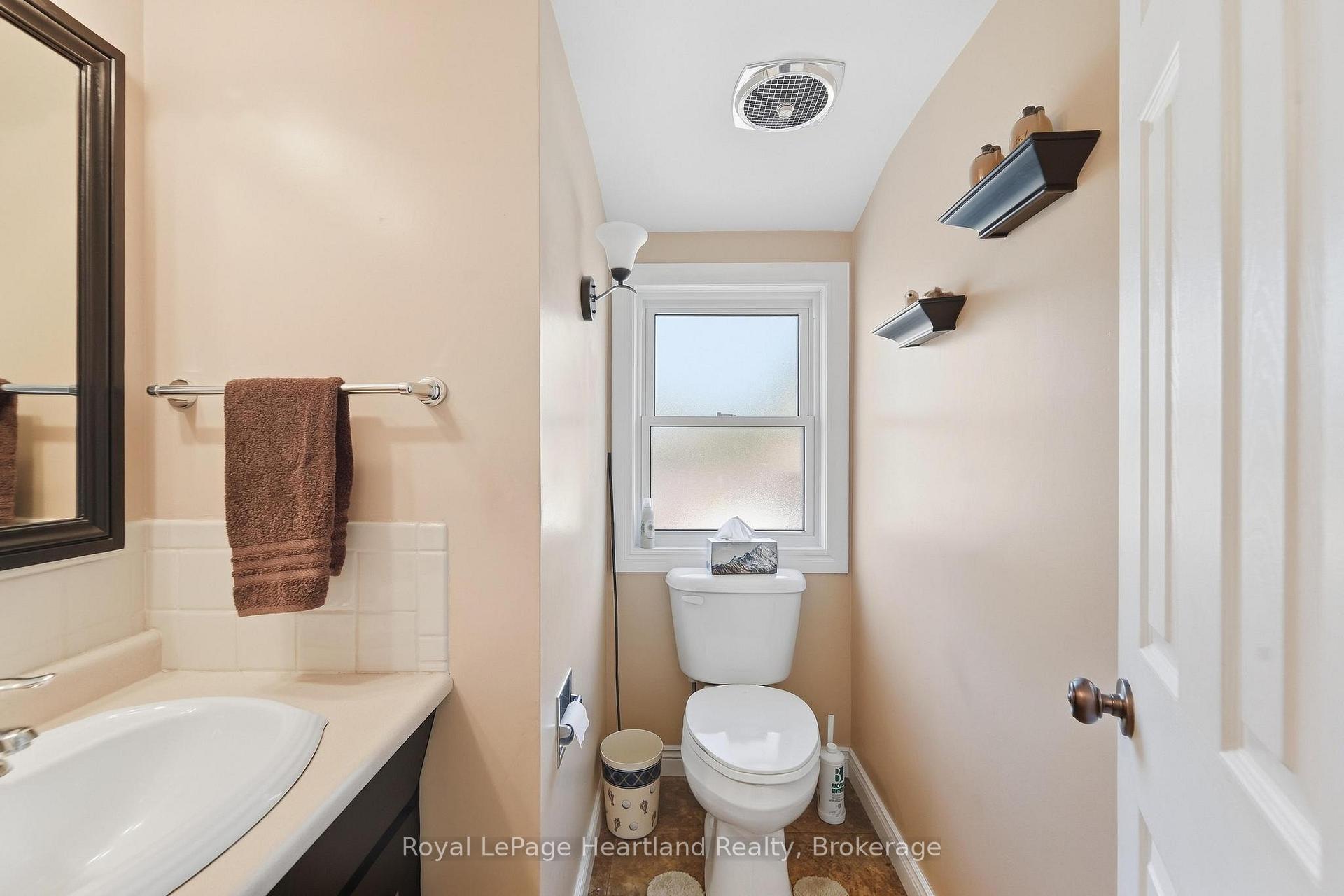 Photo 17 of 283 Albert Street, Central Huron, Clinton — HOMEH
