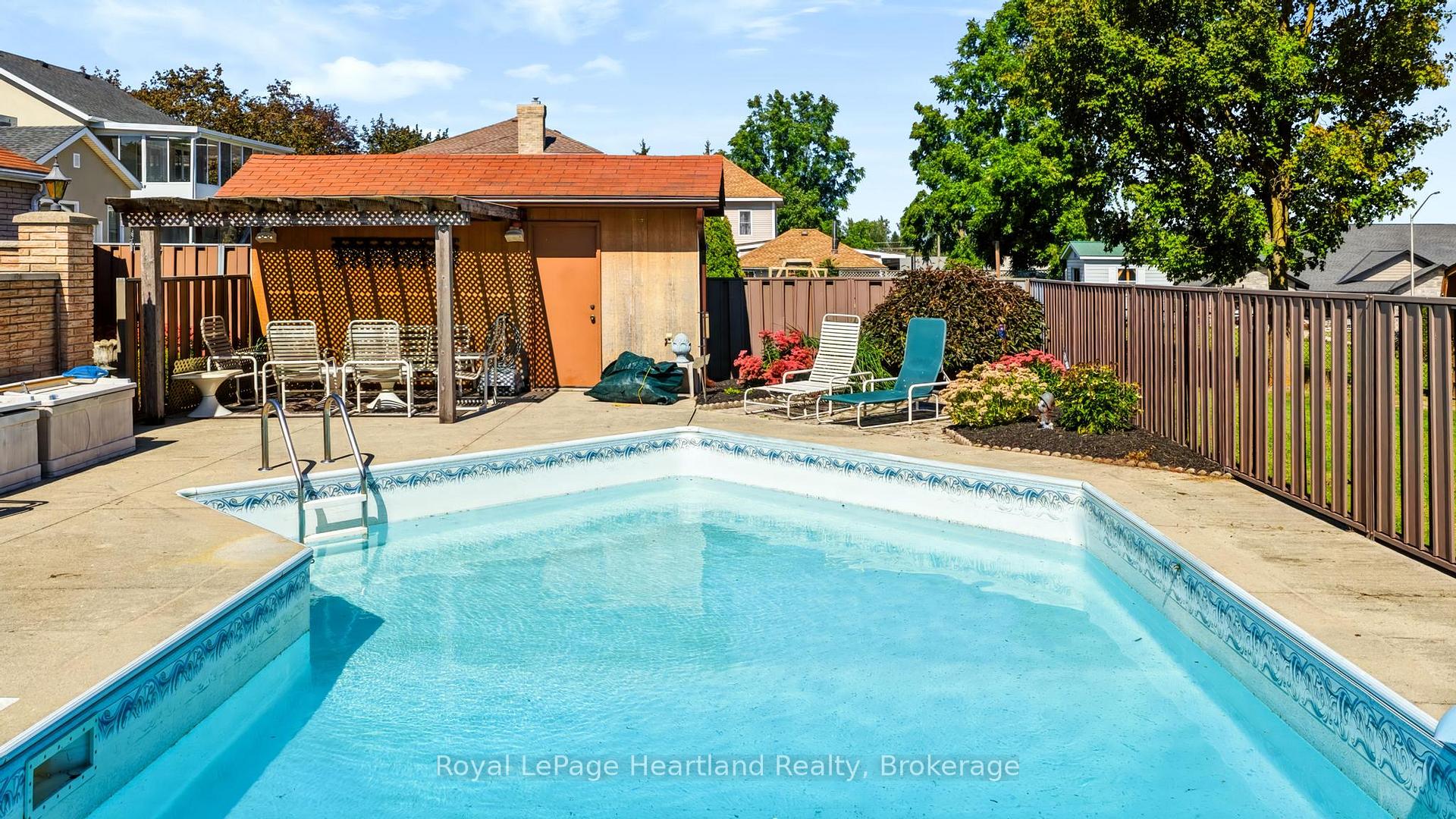 Photo 41 of 283 Albert Street, Central Huron, Clinton — HOMEH