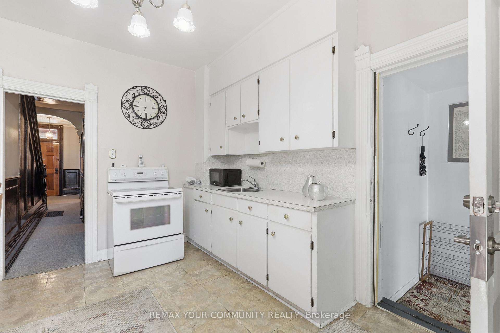 Photo 20 of 330 Main Street, Toronto, East End-Danforth — HOMEH