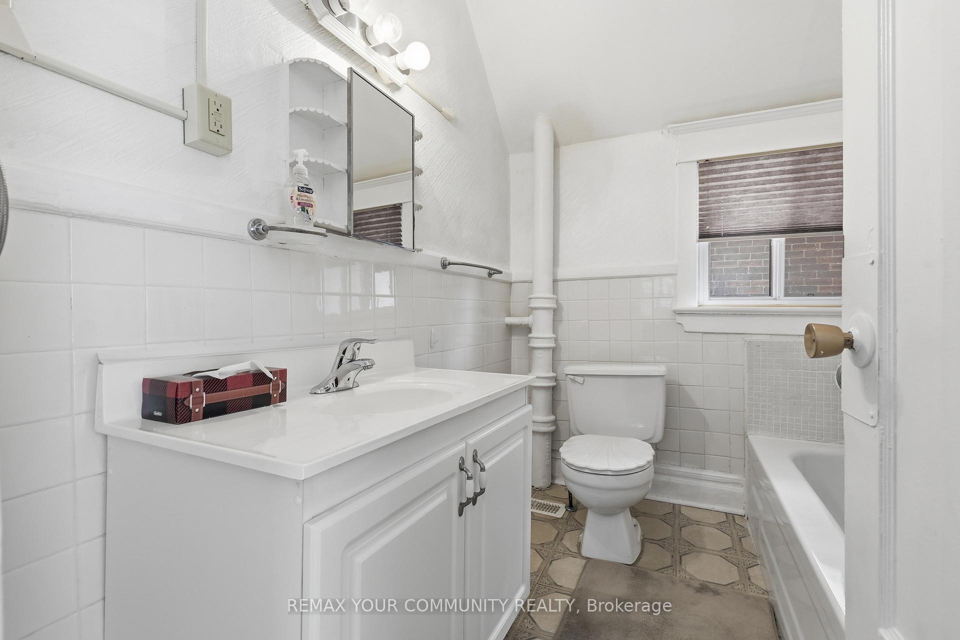 Photo 31 of 330 Main Street, Toronto, East End-Danforth — HOMEH
