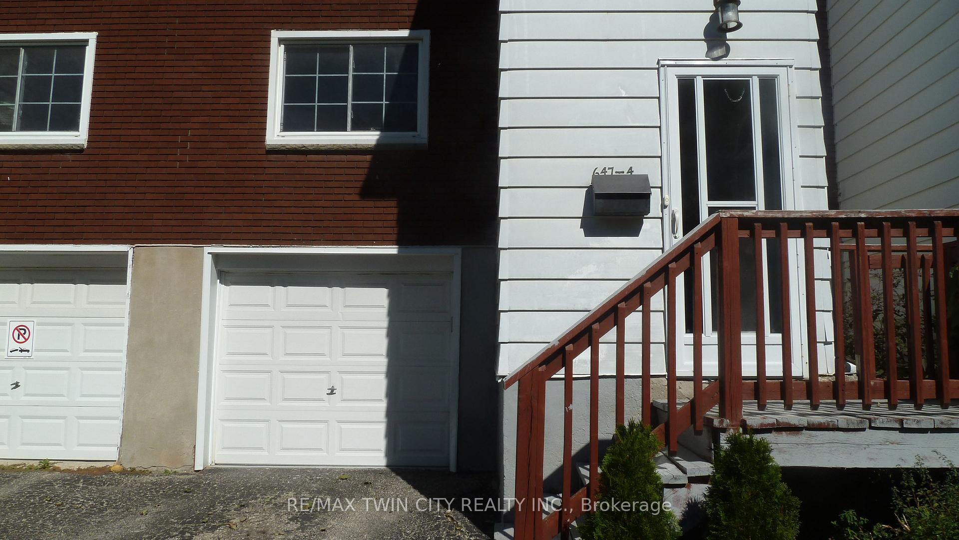 Photo 3 of Unit 4, 647 Albert Street, Waterloo, Lakeshore Village — HOMEH