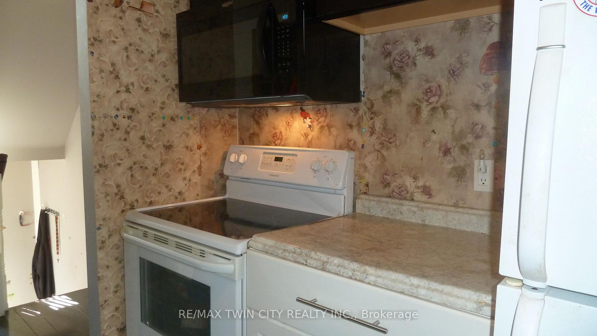 Photo 5 of Unit 4, 647 Albert Street, Waterloo, Lakeshore Village — HOMEH
