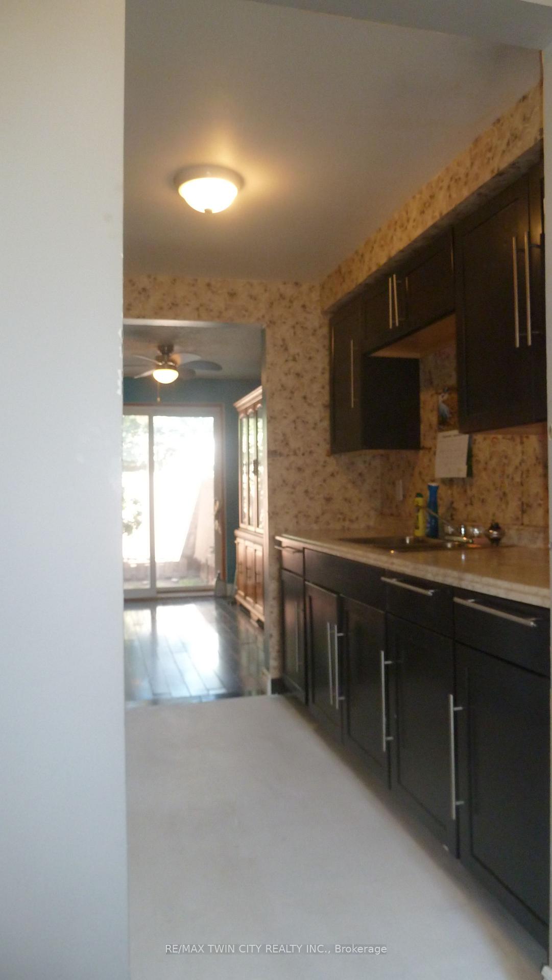 Photo 8 of Unit 4, 647 Albert Street, Waterloo, Lakeshore Village — HOMEH