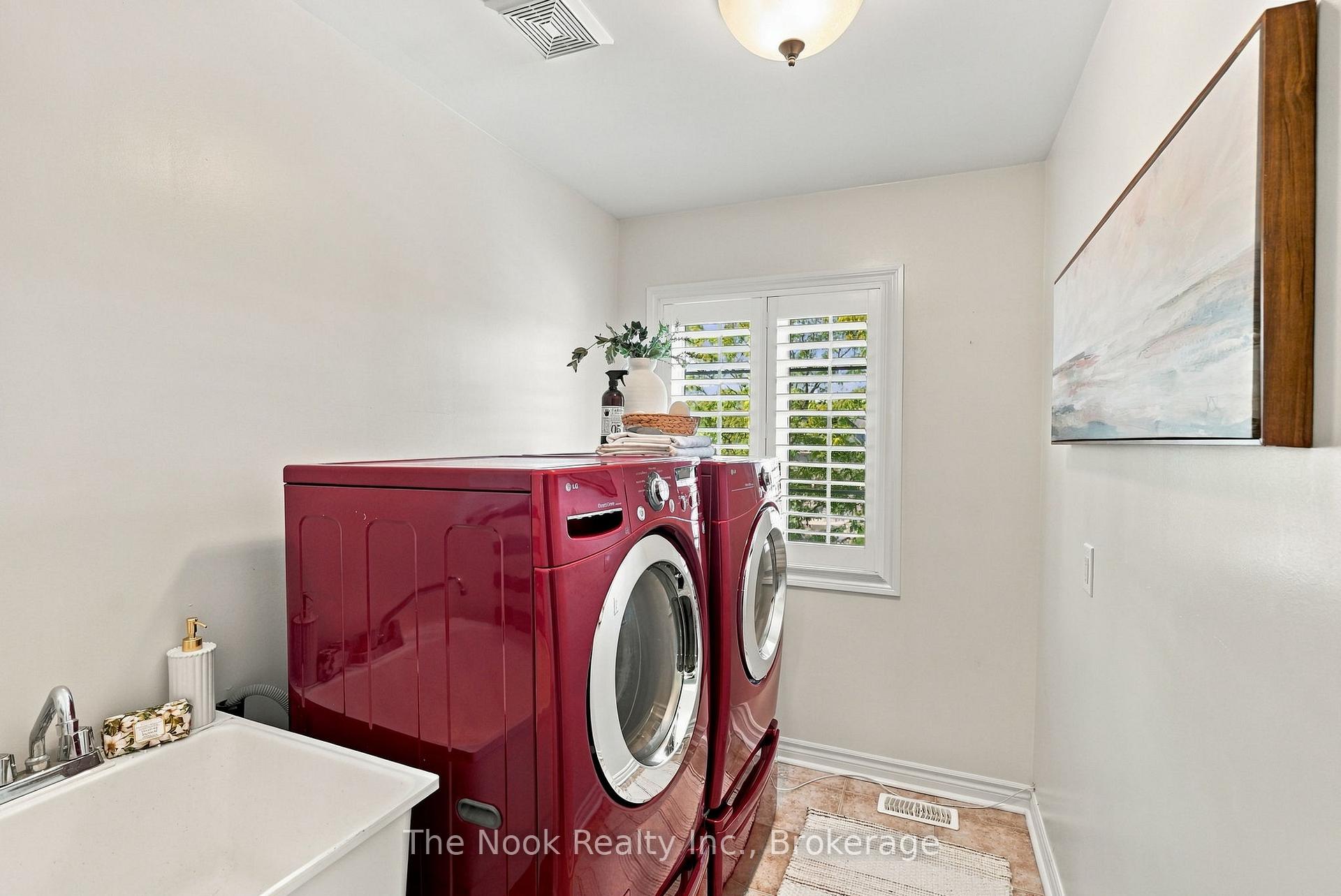 Photo 34 of 37 Swindells Street, Clarington, Bowmanville — HOMEH