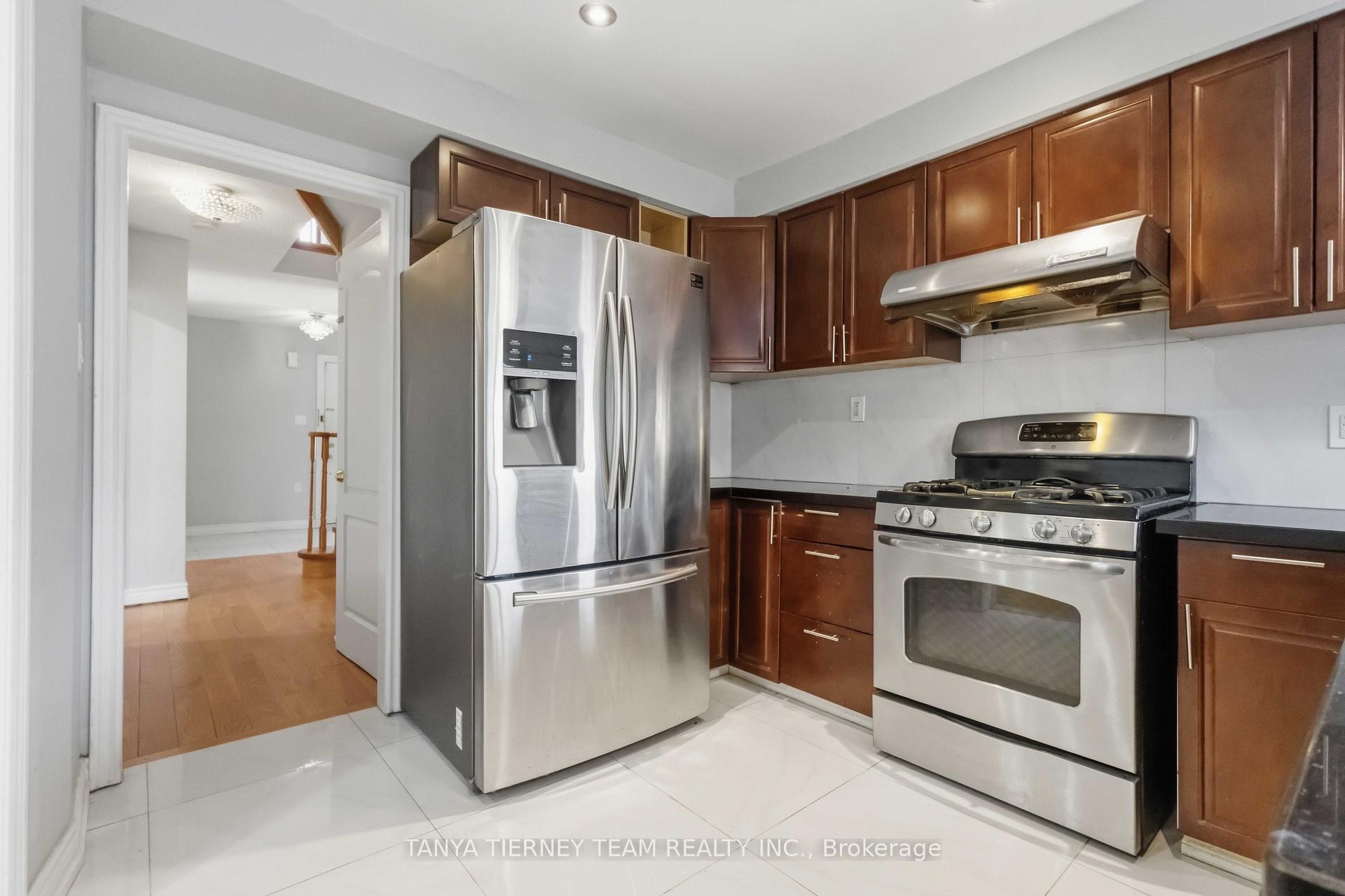 Photo 15 of 11 Hunter Drive, Ajax, Central West — HOMEH