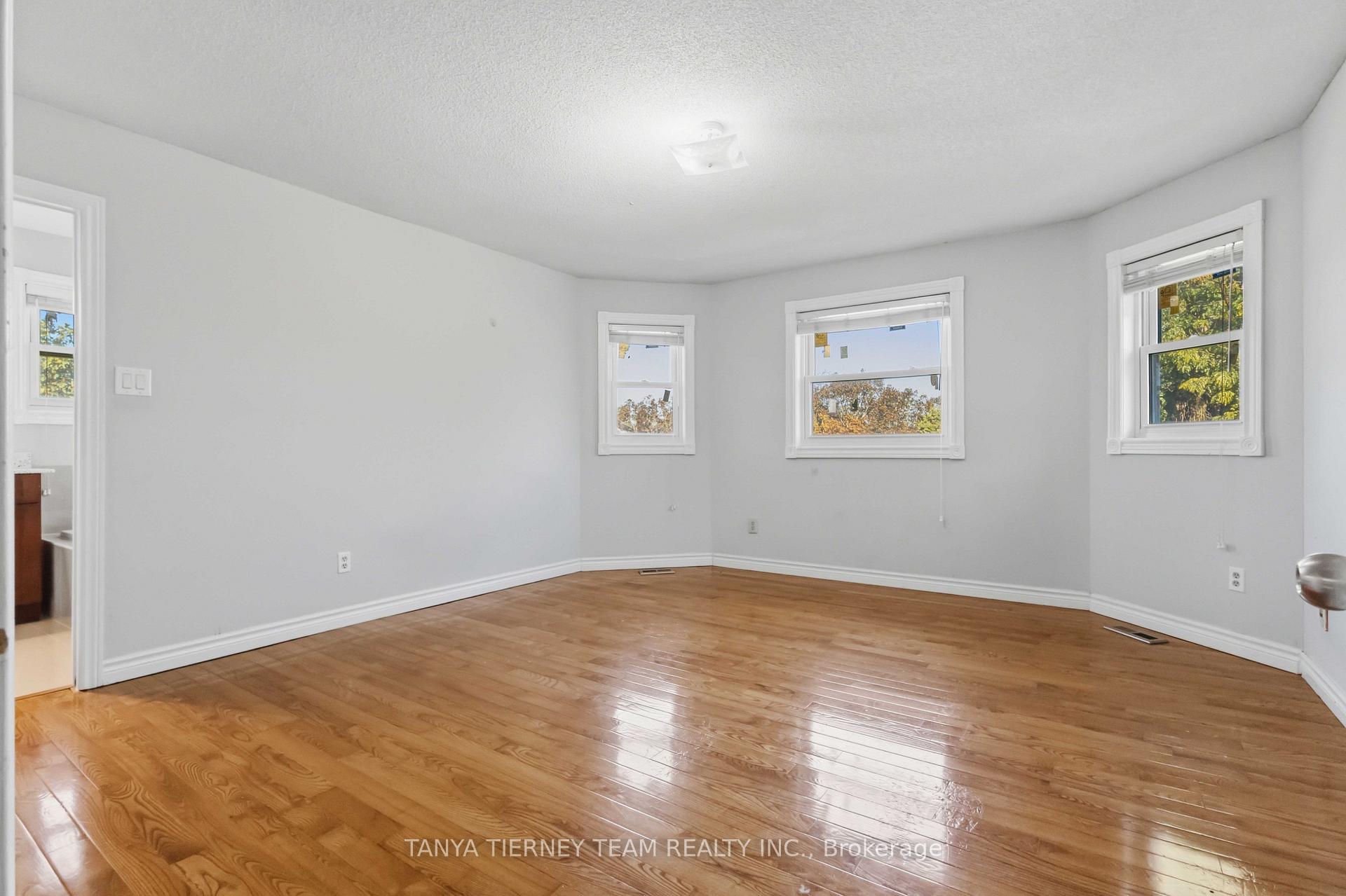 Photo 28 of 11 Hunter Drive, Ajax, Central West — HOMEH