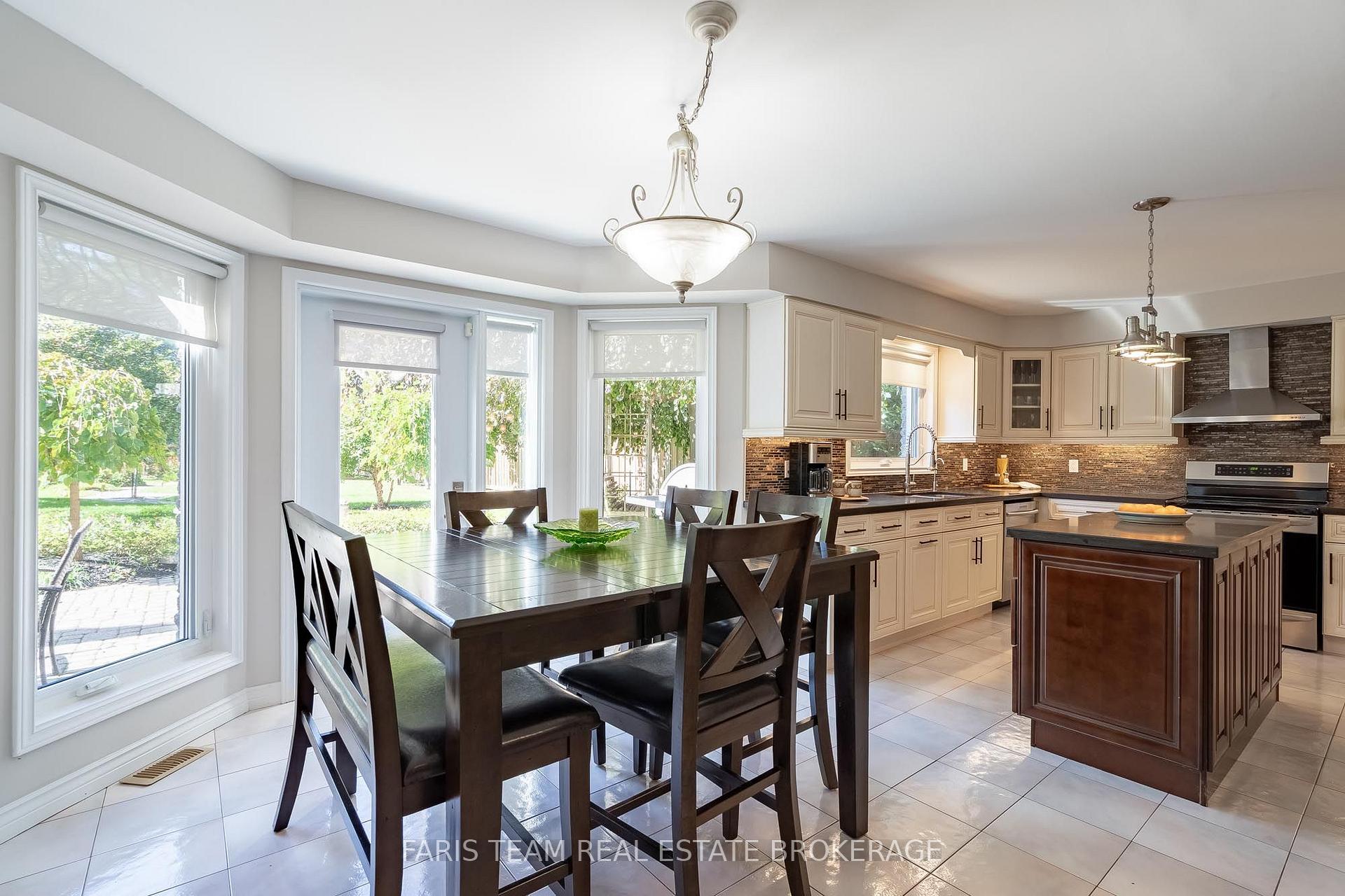 Photo 11 of 142 Nelson Street, Barrie, Grove East — HOMEH