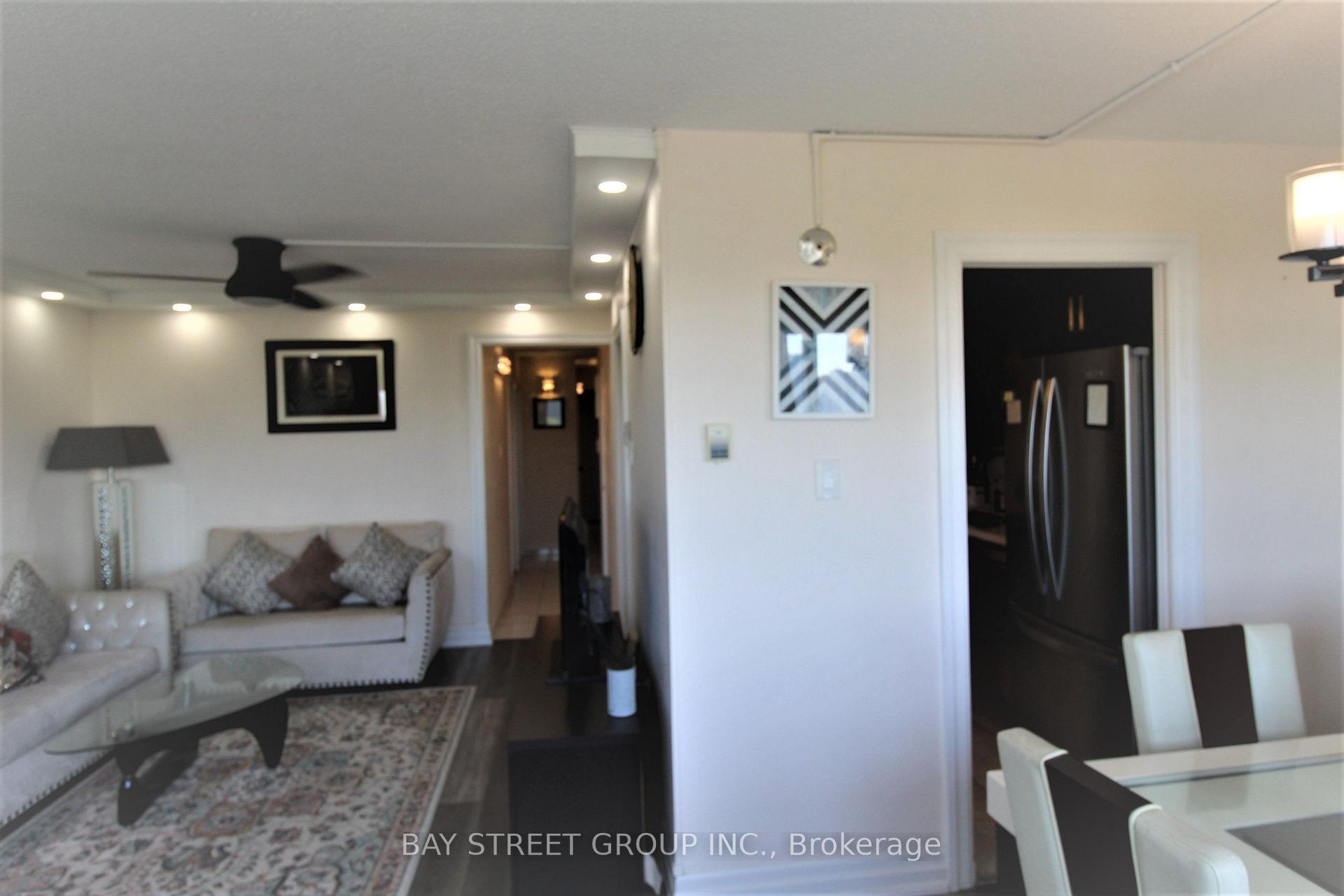 Photo 7 of Unit 1010, 100 Leeward Glenway, Toronto, Flemingdon Park — HOMEH