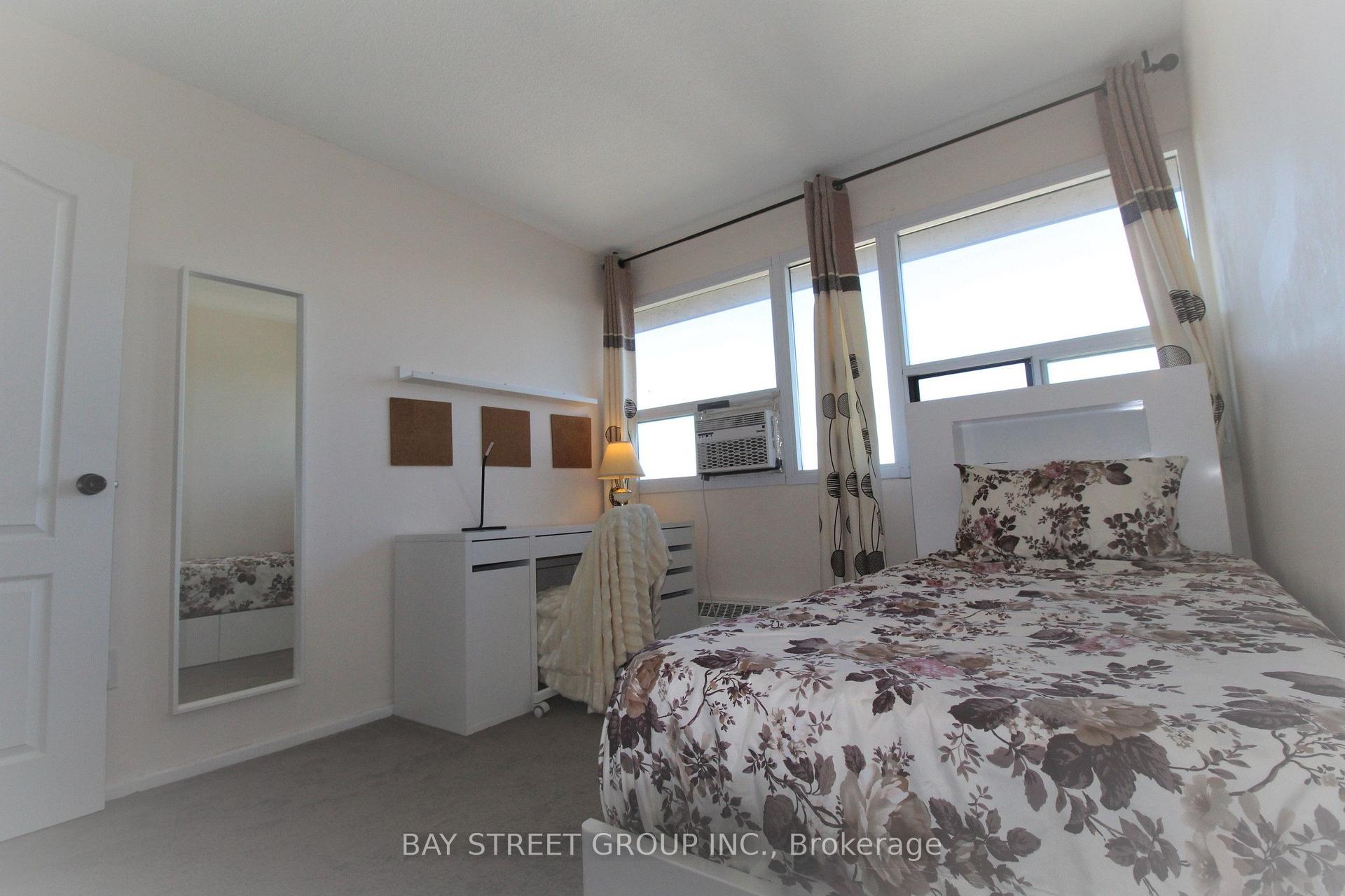 Photo 13 of Unit 1010, 100 Leeward Glenway, Toronto, Flemingdon Park — HOMEH