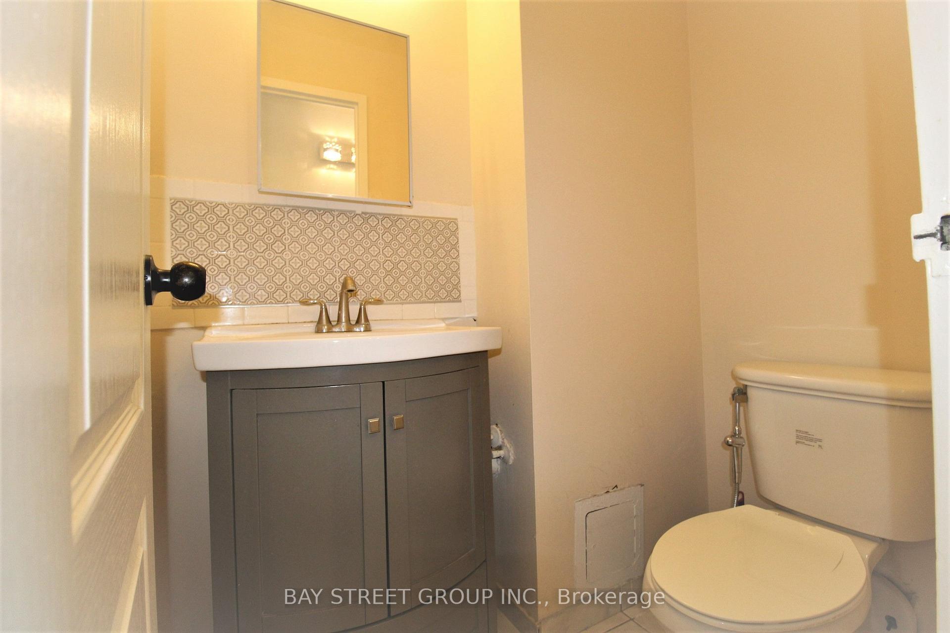 Photo 17 of Unit 1010, 100 Leeward Glenway, Toronto, Flemingdon Park — HOMEH