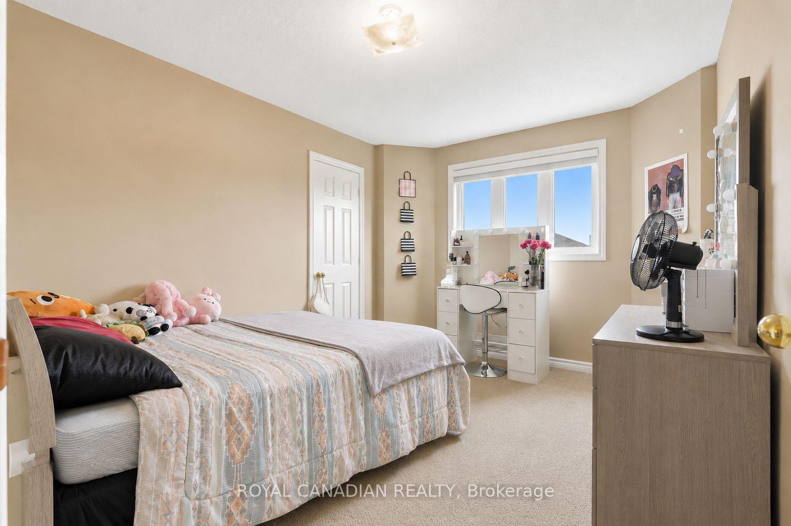 Photo 16 of 264 Country Lane, Barrie, Painswick South — HOMEH