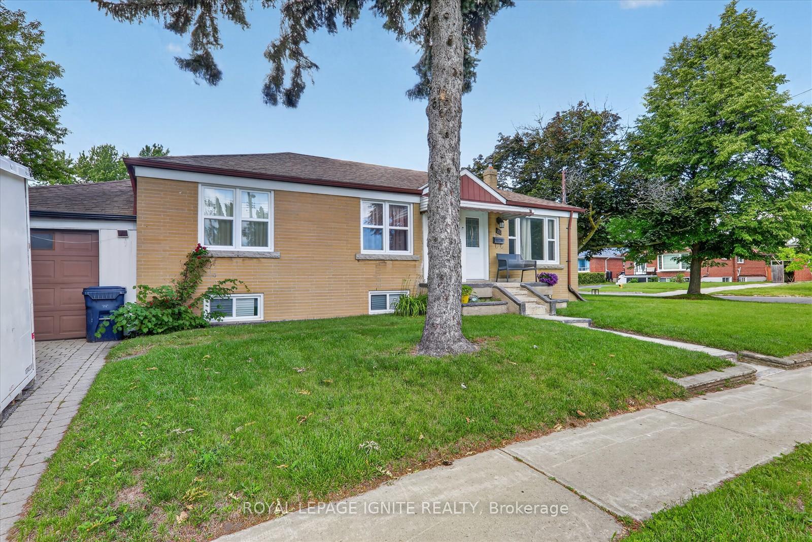 Photo 2 of 20 Alanbury Crescent, Scarborough, Woburn — HOMEH