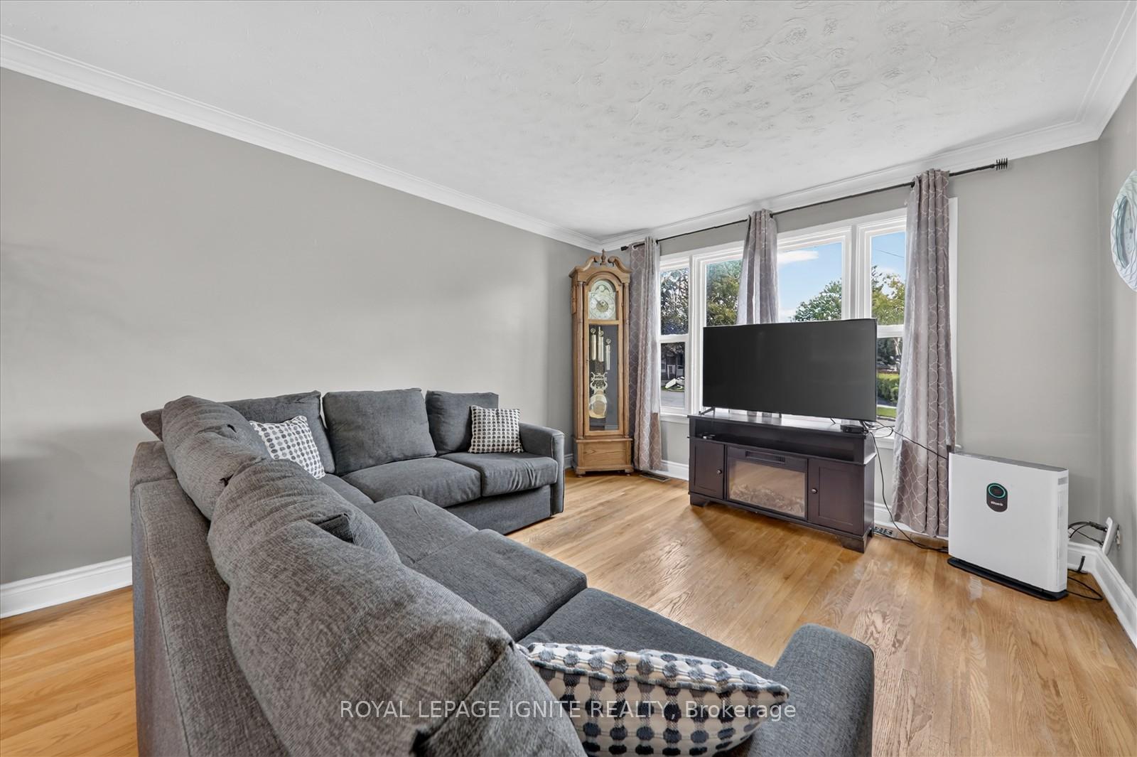 Photo 7 of 20 Alanbury Crescent, Scarborough, Woburn — HOMEH