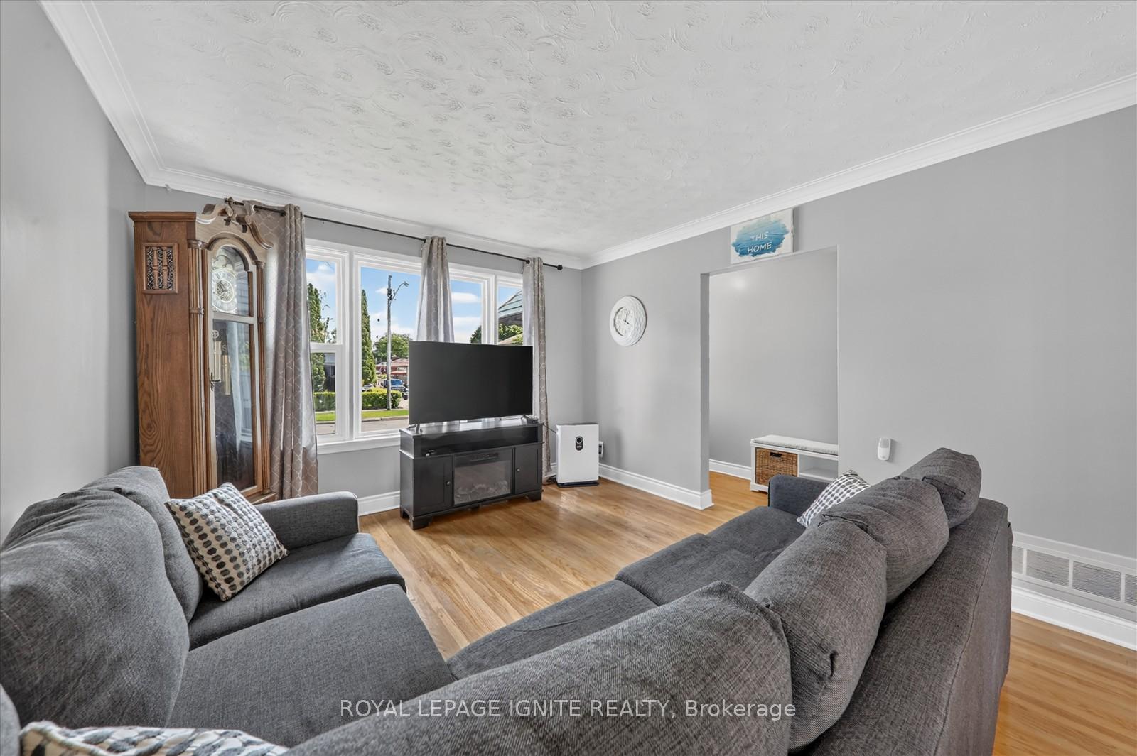 Photo 8 of 20 Alanbury Crescent, Scarborough, Woburn — HOMEH