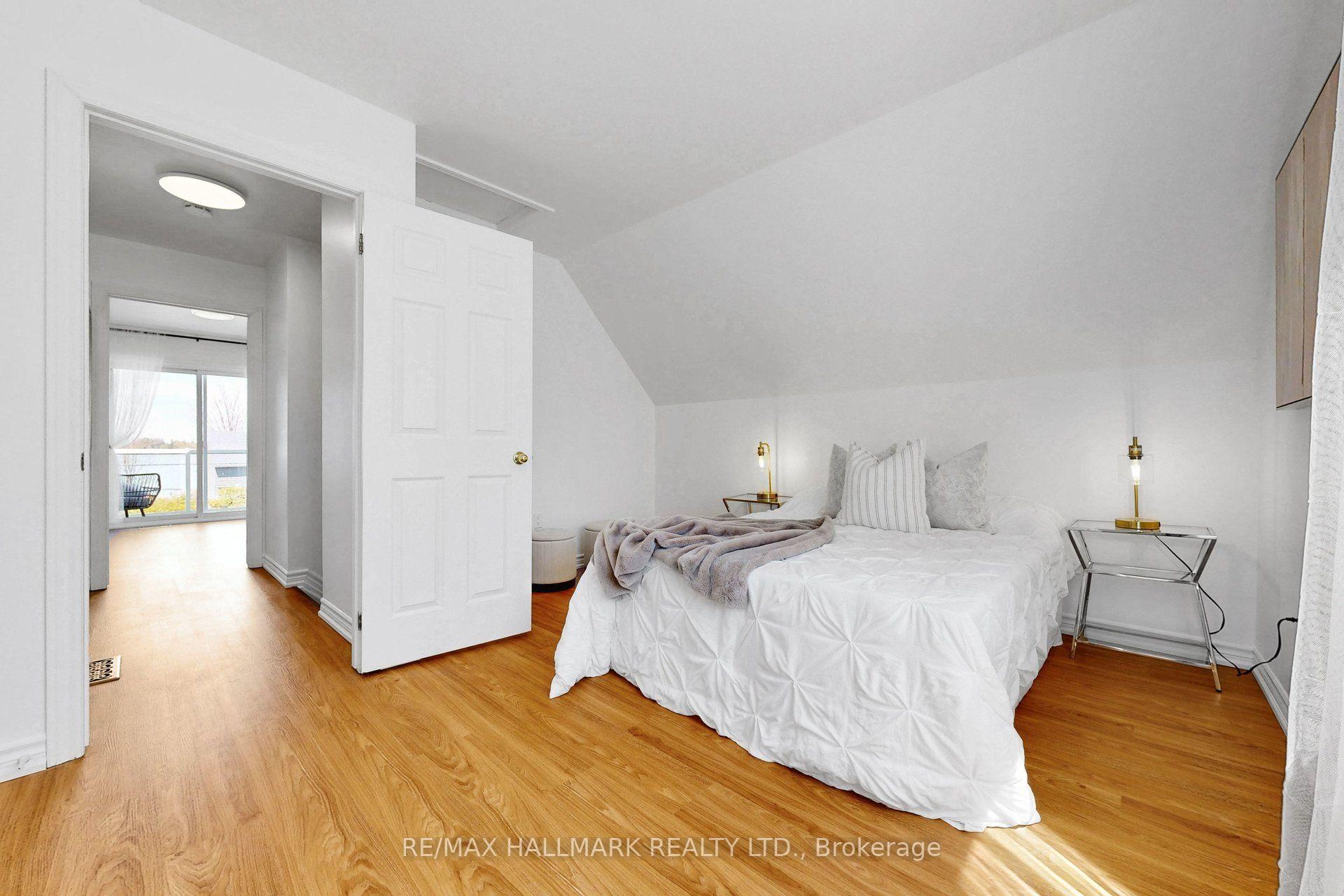 Photo 15 of 941 Lake Drive N, Georgina, Historic Lakeshore Communities — HOMEH