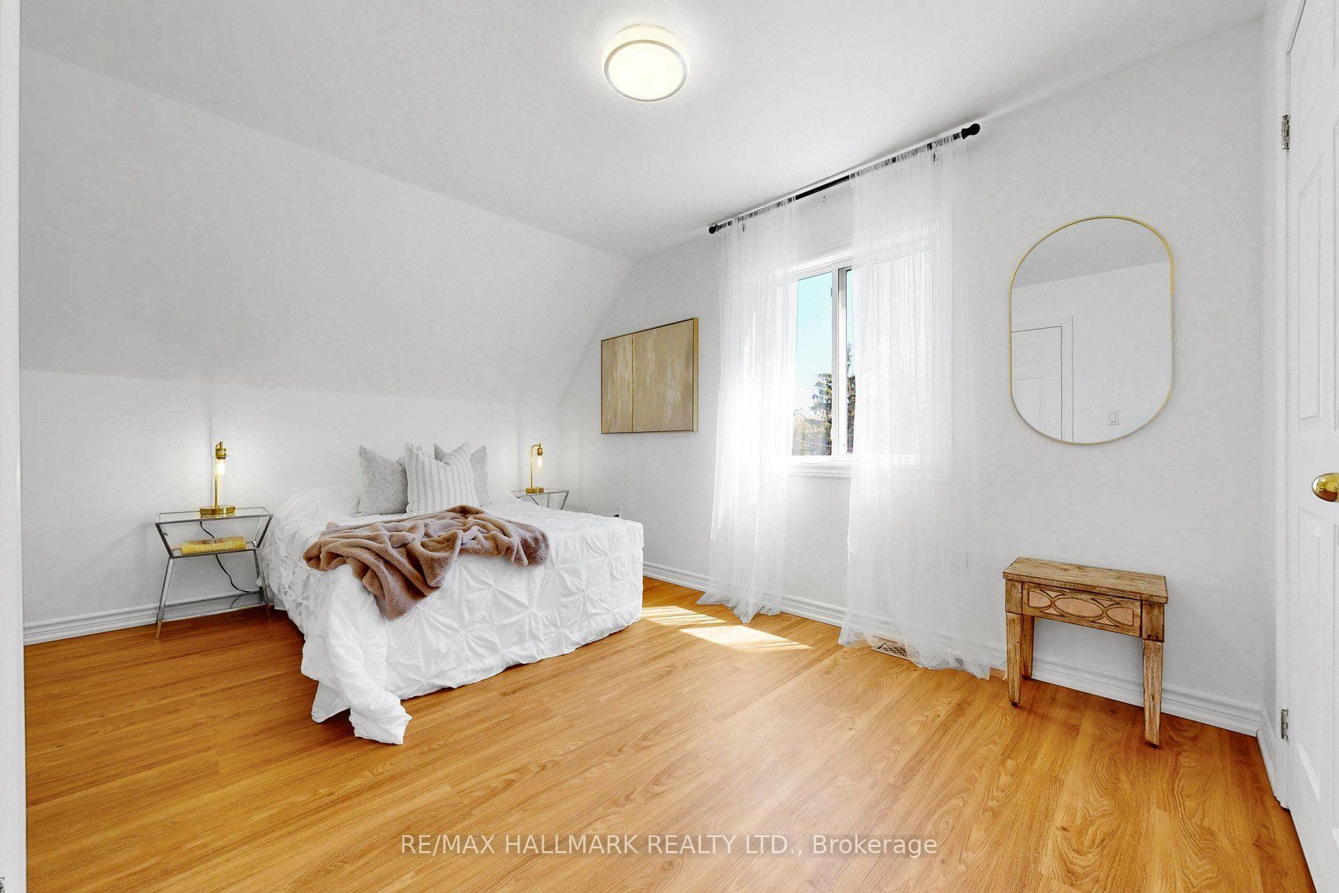 Photo 16 of 941 Lake Drive N, Georgina, Historic Lakeshore Communities — HOMEH
