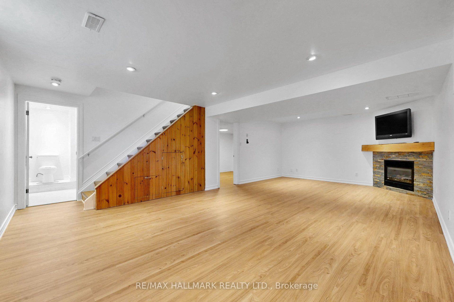 Photo 22 of 941 Lake Drive N, Georgina, Historic Lakeshore Communities — HOMEH