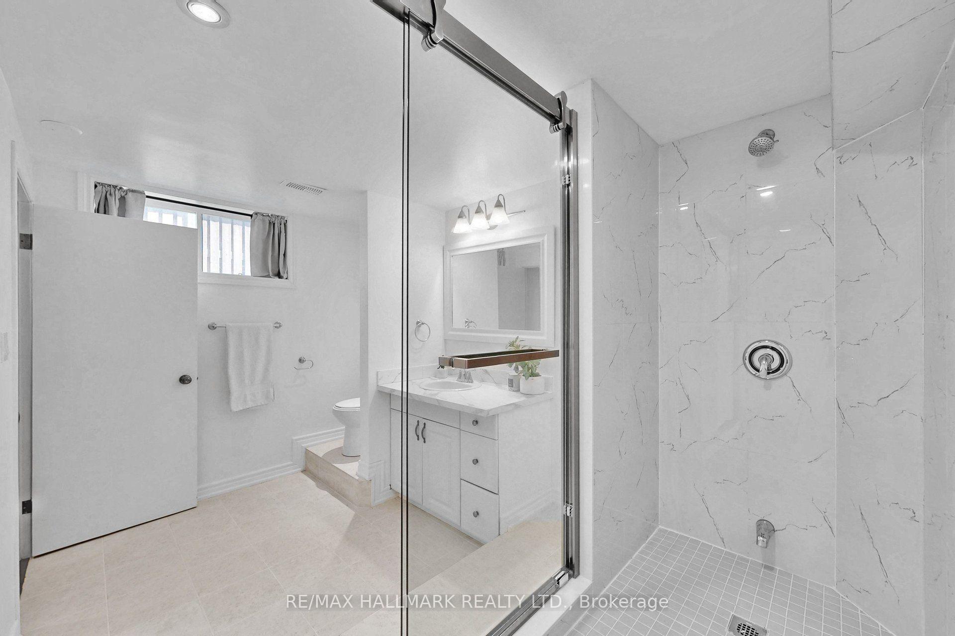 Photo 24 of 941 Lake Drive N, Georgina, Historic Lakeshore Communities — HOMEH