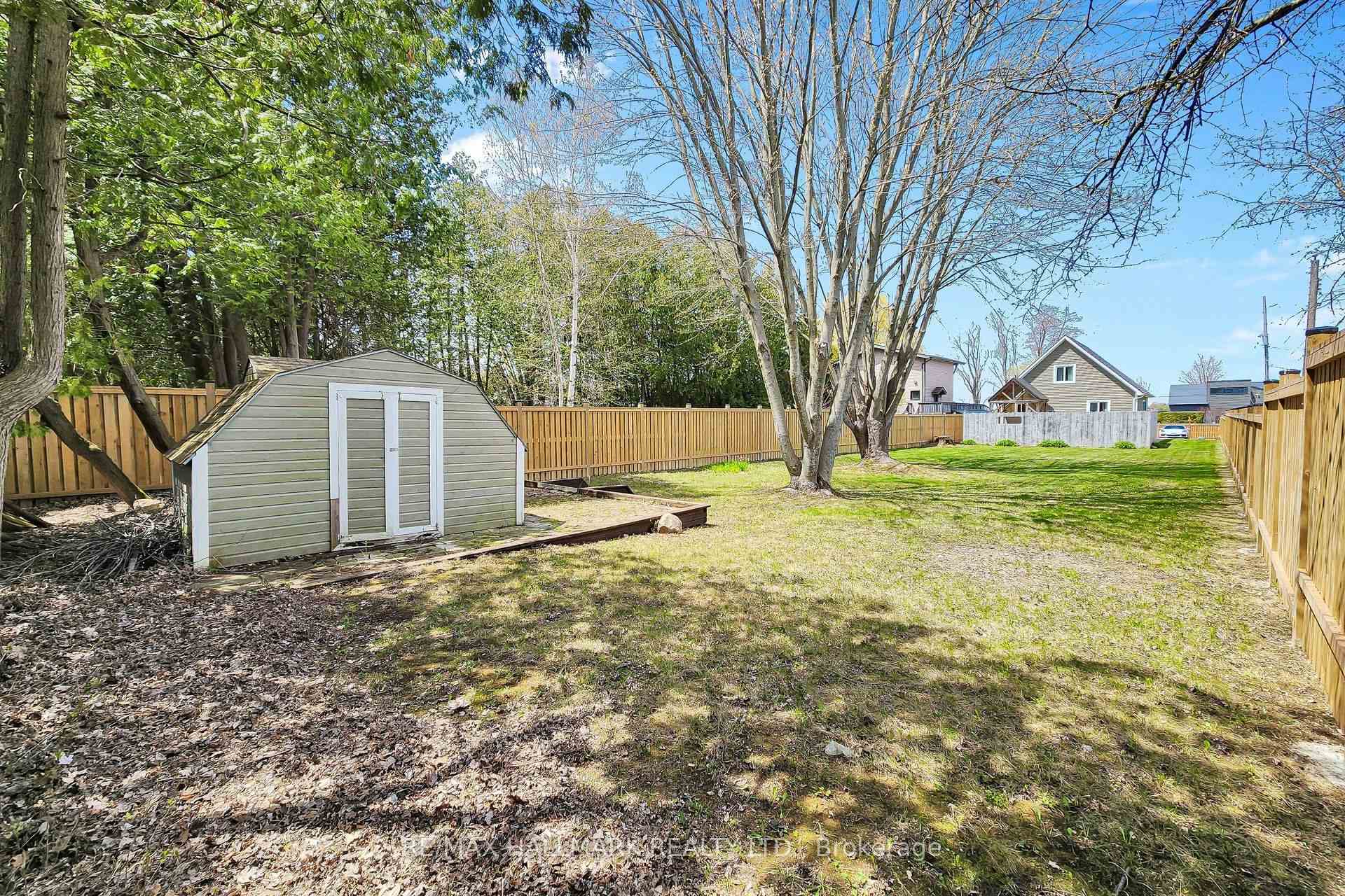 Photo 28 of 941 Lake Drive N, Georgina, Historic Lakeshore Communities — HOMEH
