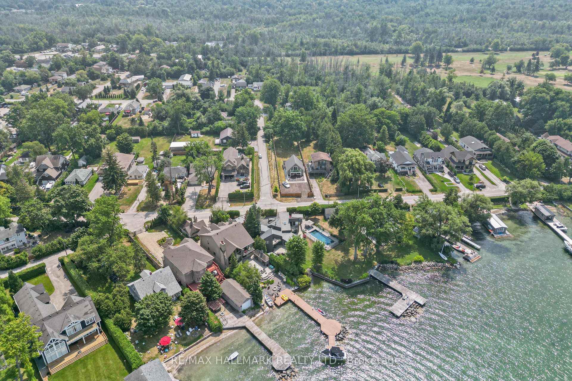 Photo 32 of 941 Lake Drive N, Georgina, Historic Lakeshore Communities — HOMEH