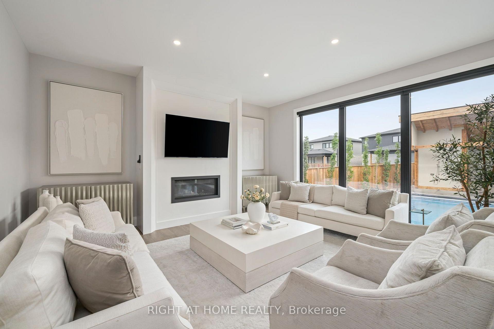 Photo 12 of 3460 Silverleaf Chase, London, South V — HOMEH