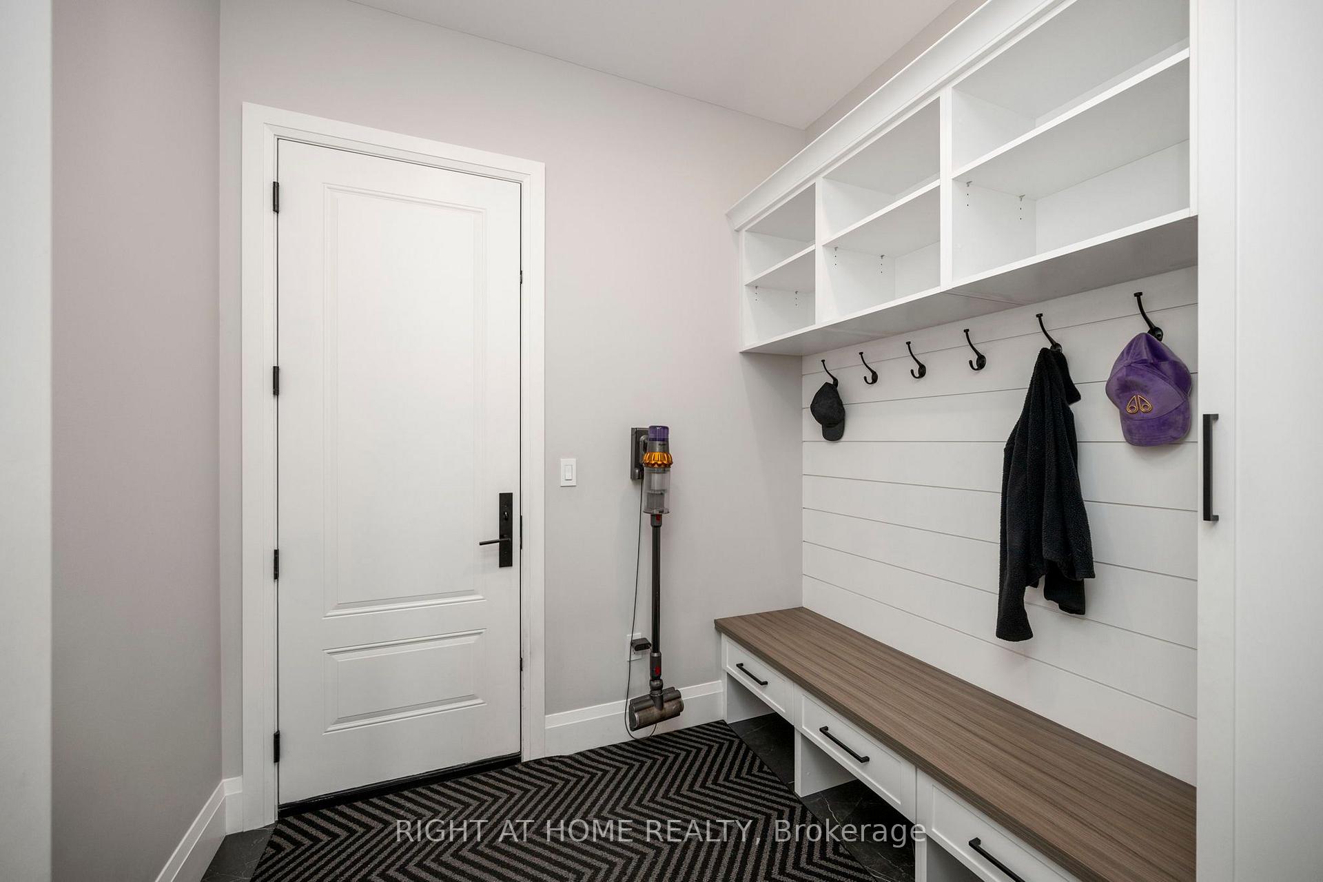 Photo 20 of 3460 Silverleaf Chase, London, South V — HOMEH