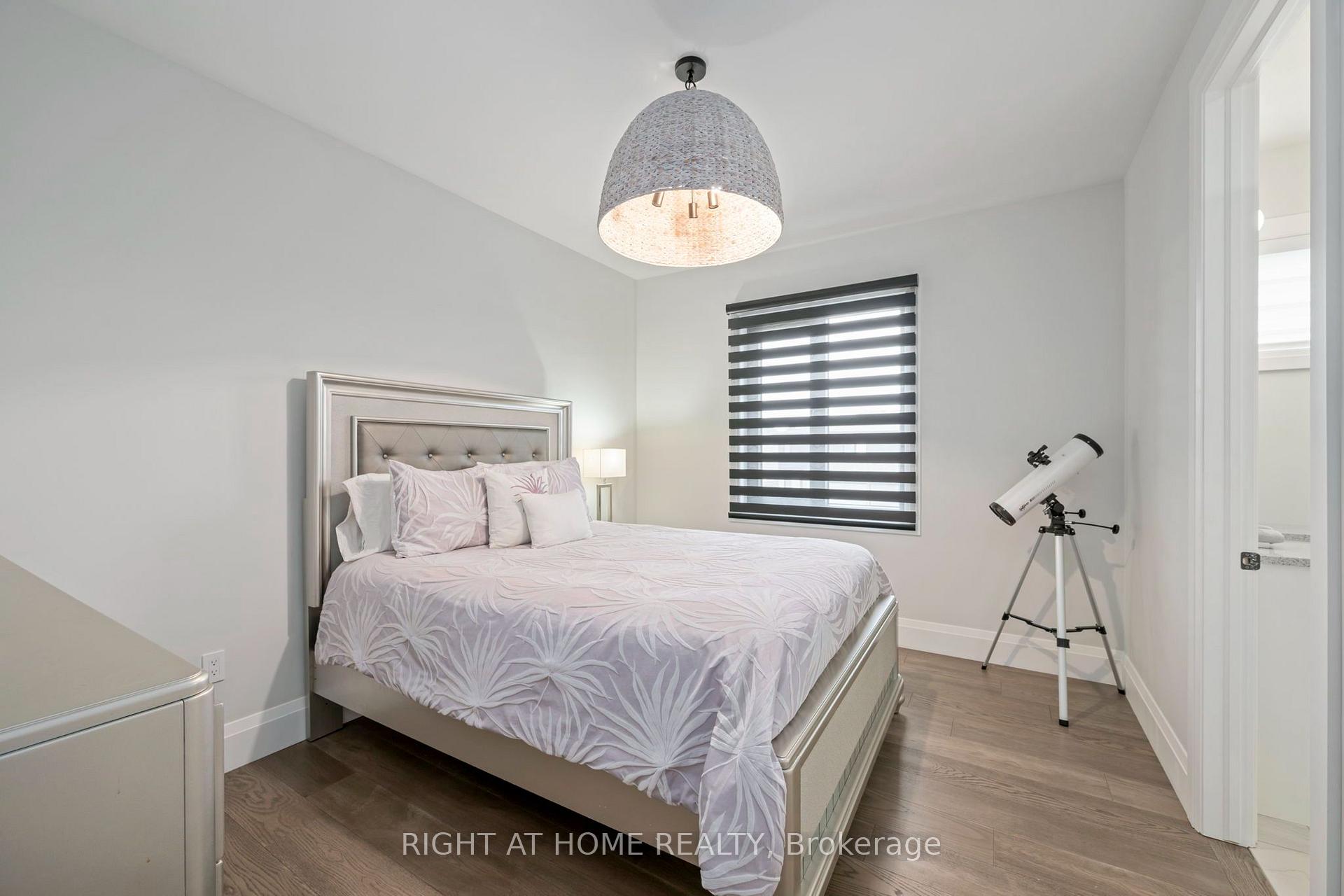 Photo 32 of 3460 Silverleaf Chase, London, South V — HOMEH