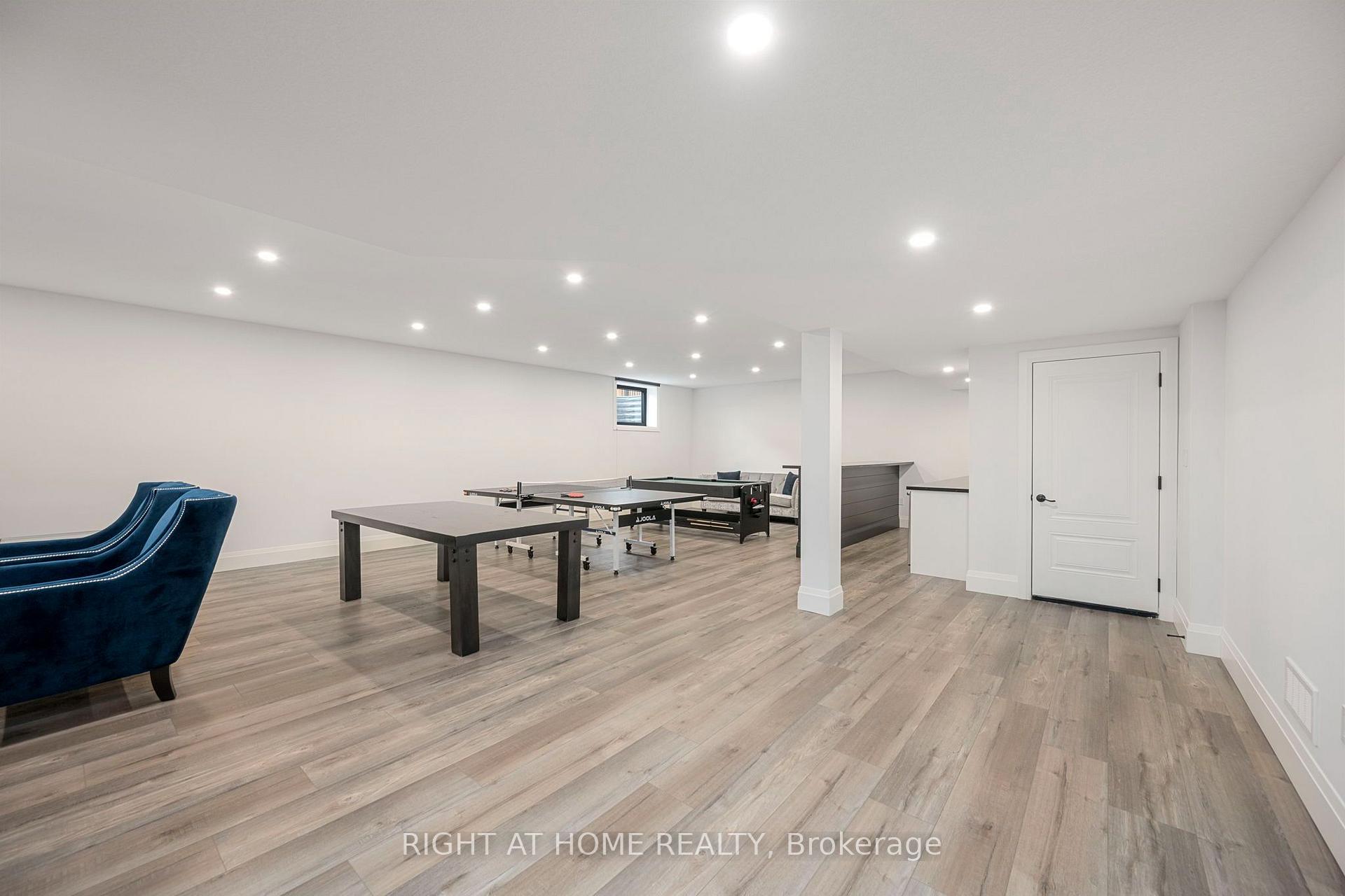 Photo 34 of 3460 Silverleaf Chase, London, South V — HOMEH
