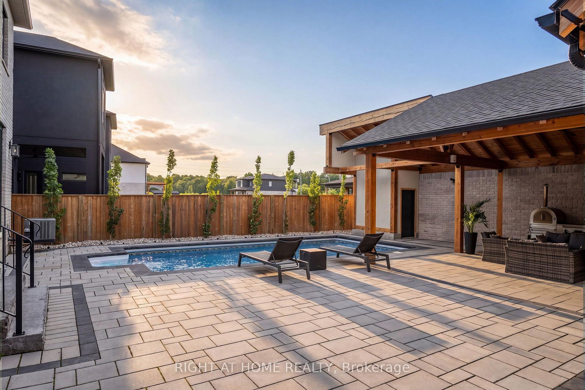 Photo 40 of 3460 Silverleaf Chase, London, South V — HOMEH