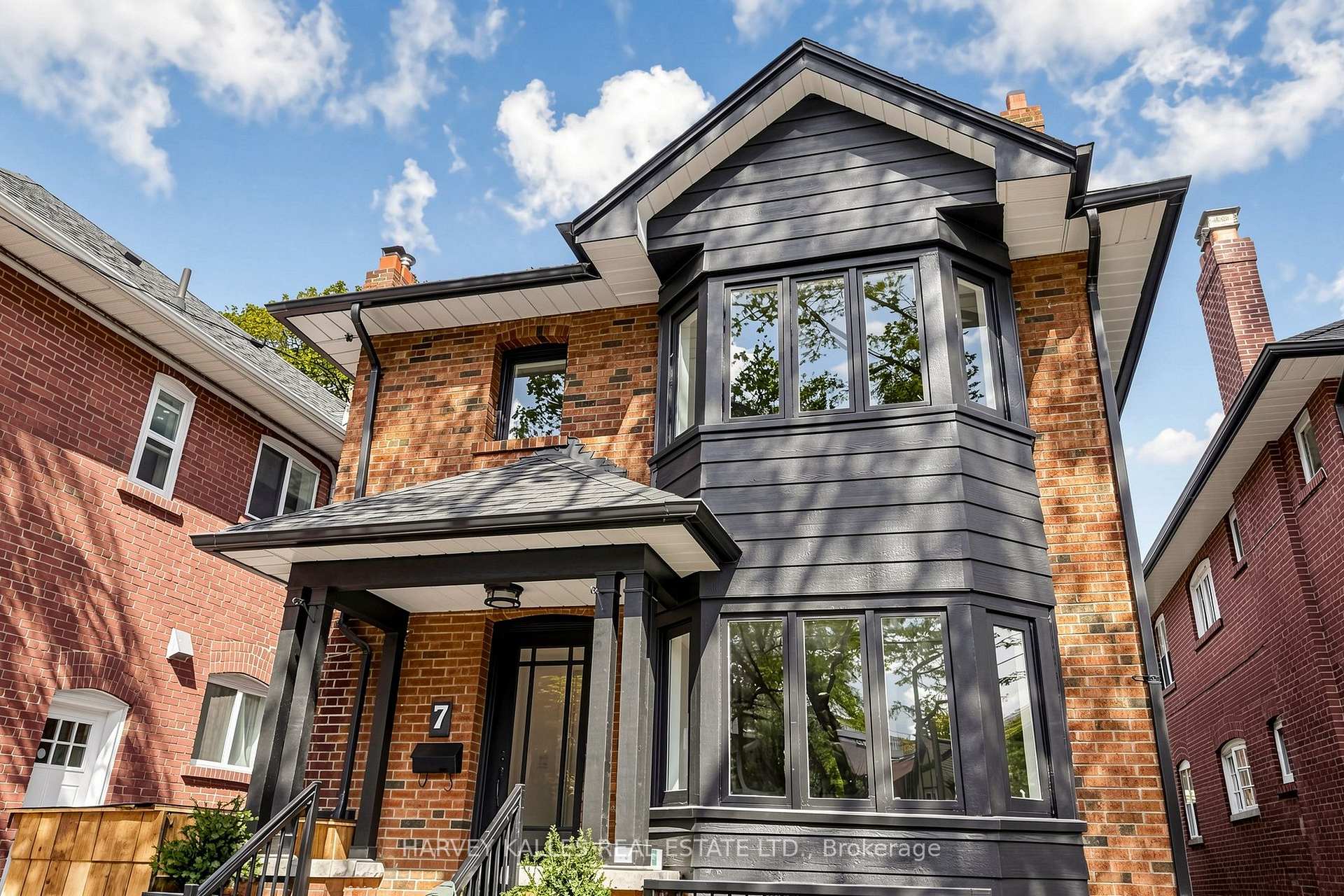 Photo 2 of Unit Main, 7 Tullis Drive, Toronto, Mount Pleasant West — HOMEH