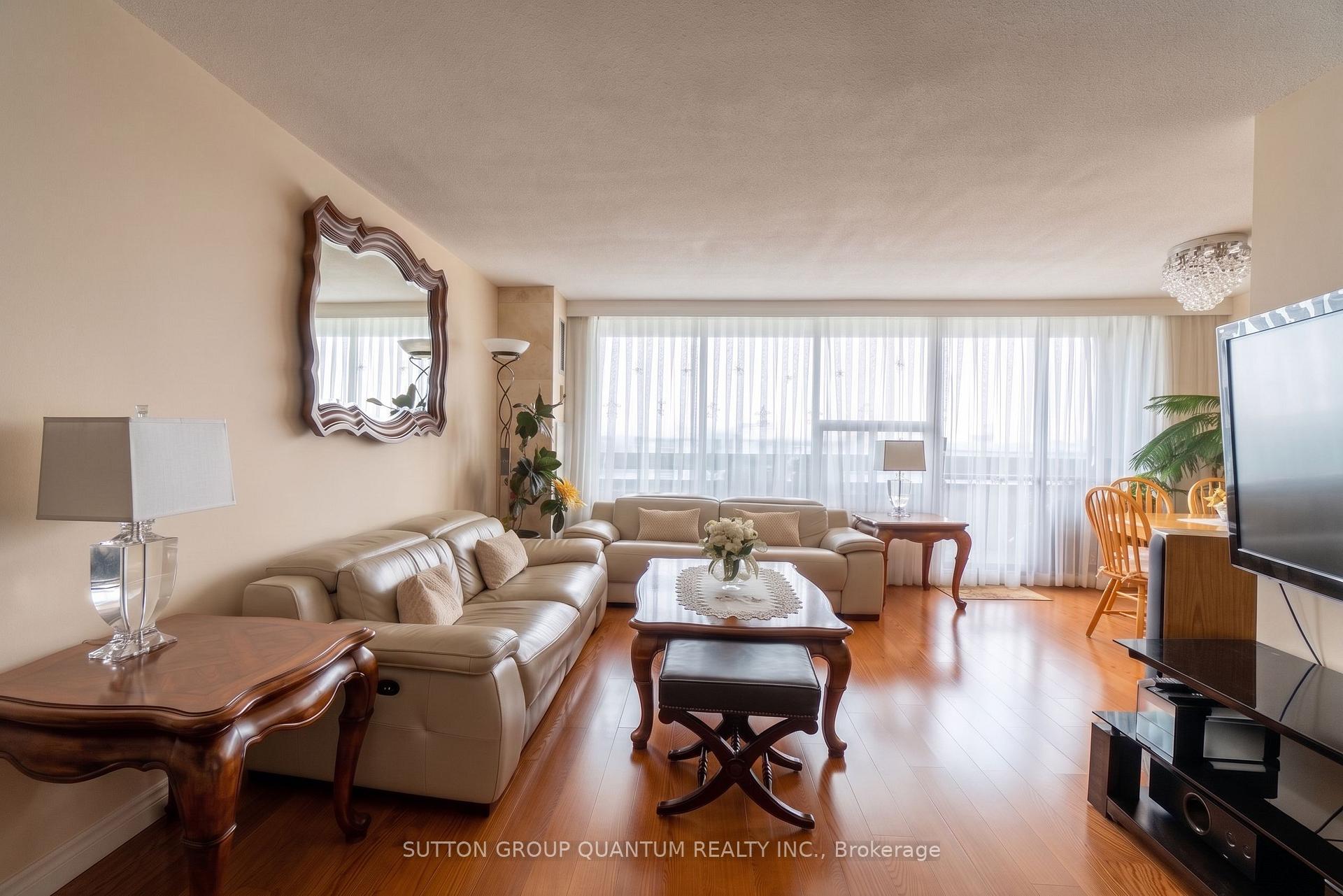 Photo 4 of Unit 1810, 11 Wincott Drive, Etobicoke, Kingsview Village-The Westway — HOMEH