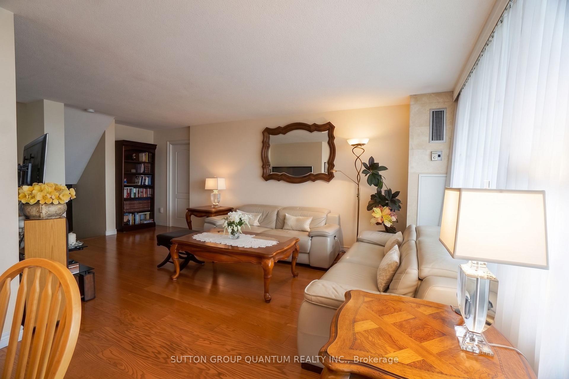 Photo 7 of Unit 1810, 11 Wincott Drive, Etobicoke, Kingsview Village-The Westway — HOMEH