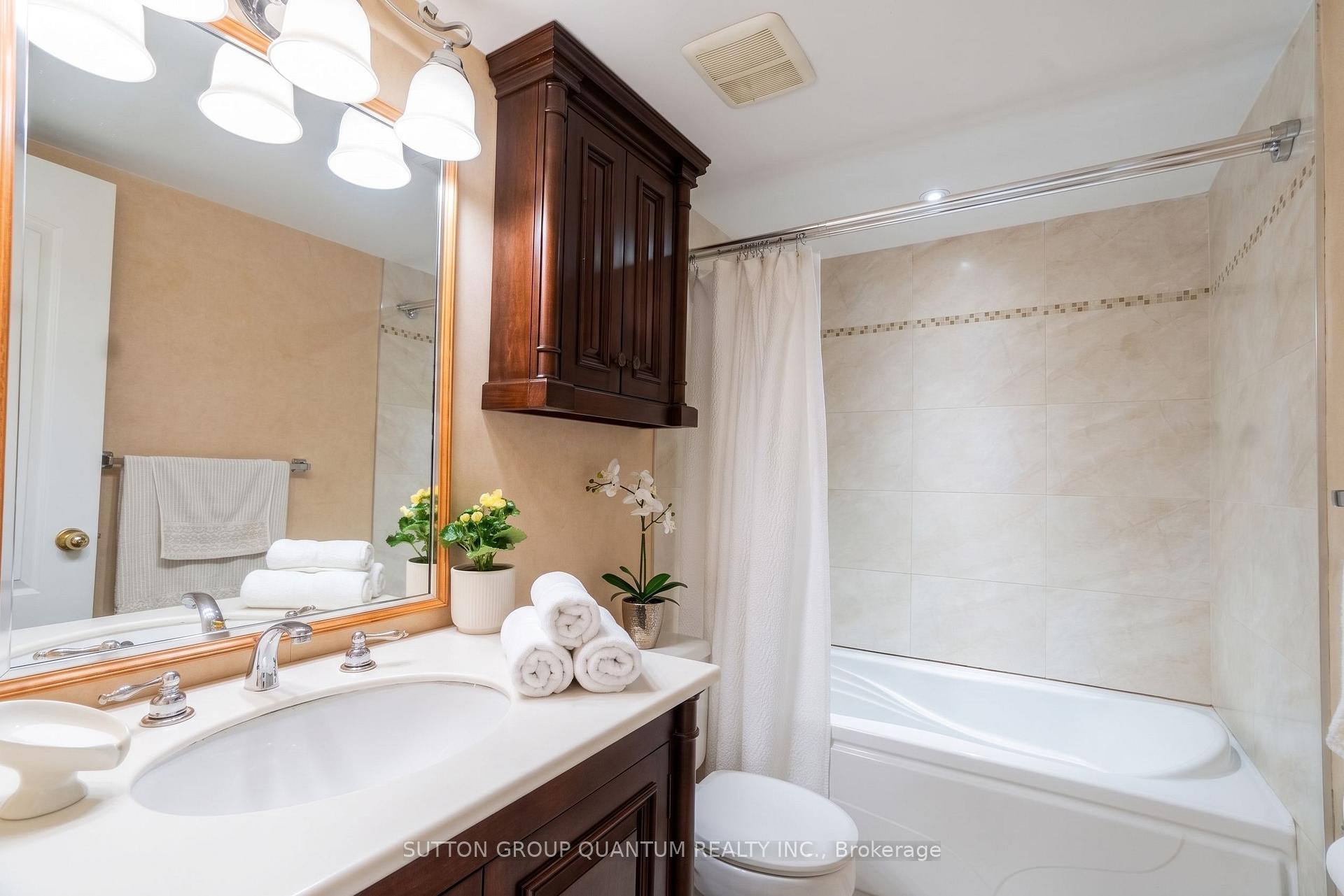 Photo 16 of Unit 1810, 11 Wincott Drive, Etobicoke, Kingsview Village-The Westway — HOMEH