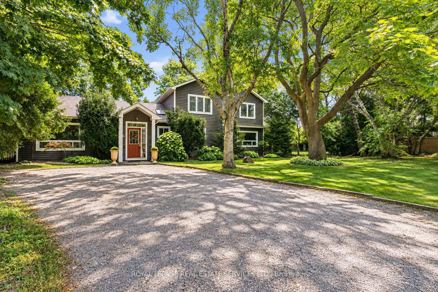 Photo 2 of 46 Germorda Drive, Oakville, College Park — HOMEH